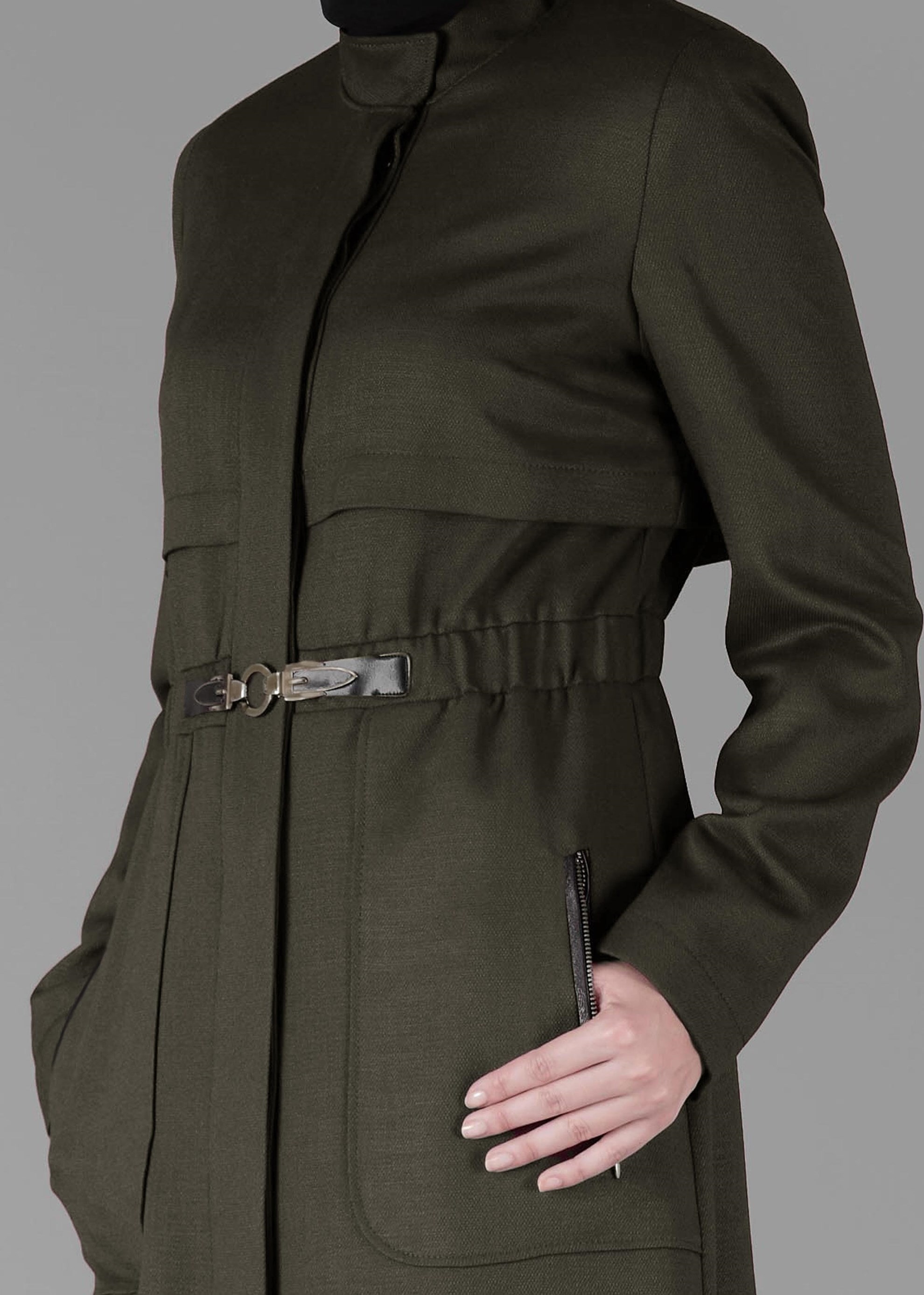 Tesettür giyim HAKİ GİZLİ DÜĞMELİ BELİ LASTİKLİ PARDESÜ 1889