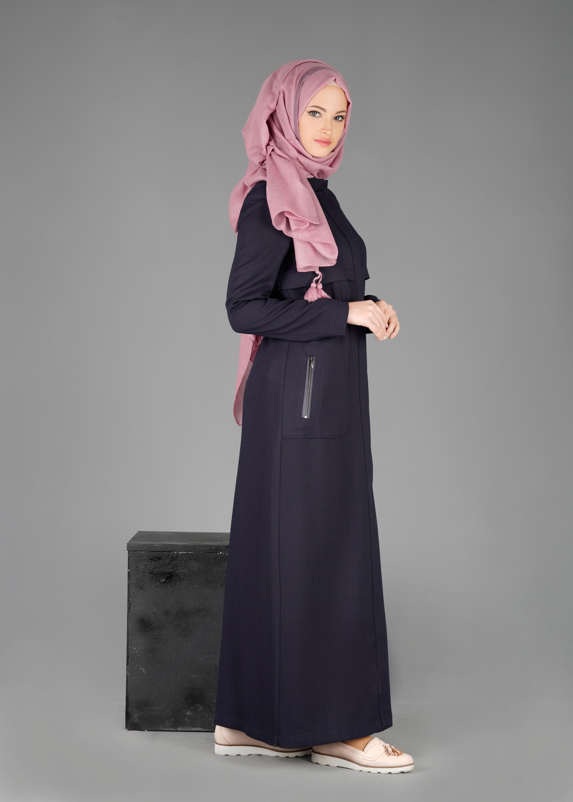 Tesettür giyim LACİVERT GİZLİ DÜĞMELİ BELİ LASTİKLİ PARDESÜ 1889