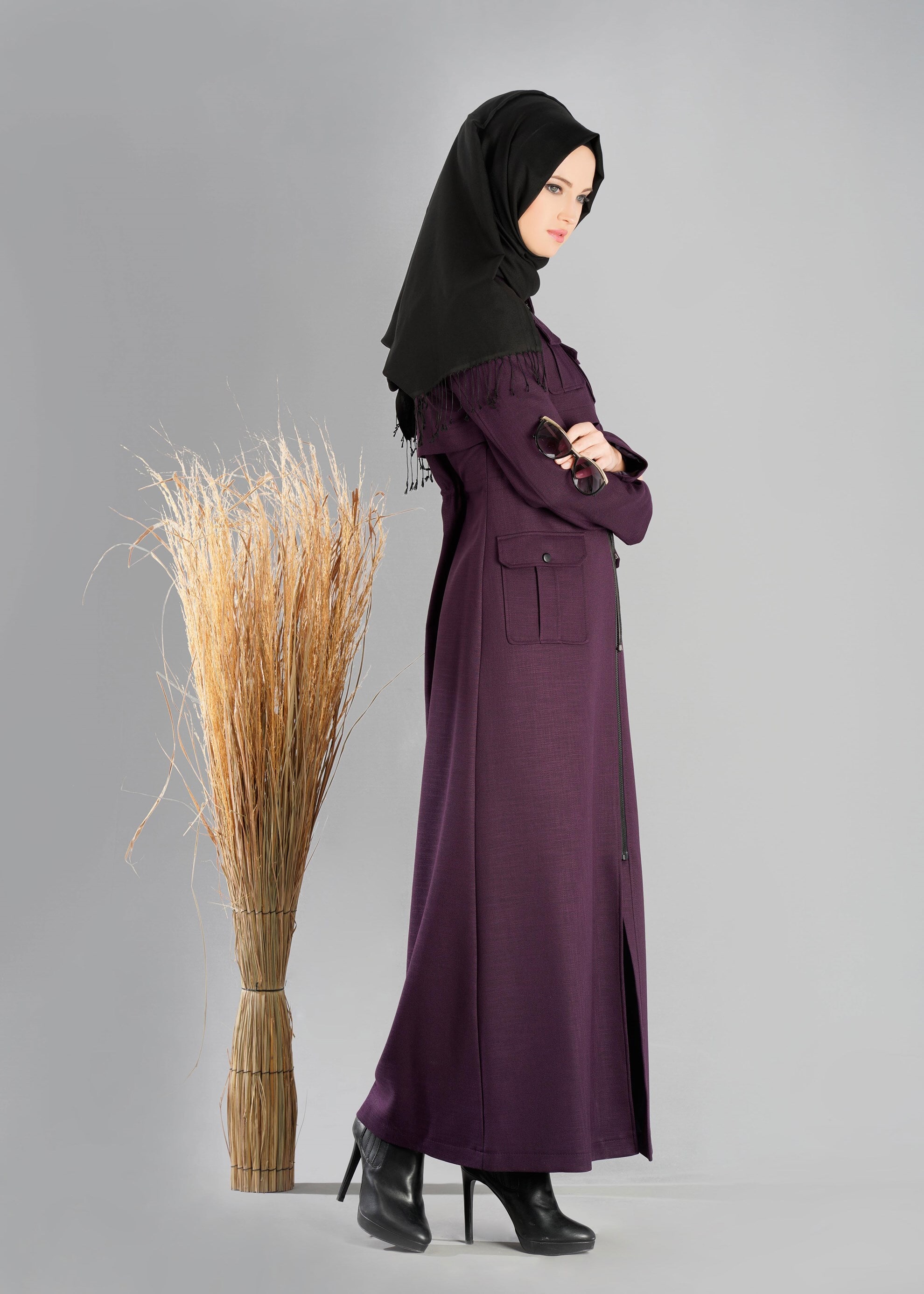 Tesettür giyim MOR BELDEN BÜZGÜLÜ FERMUARLI PARDESÜ 1890