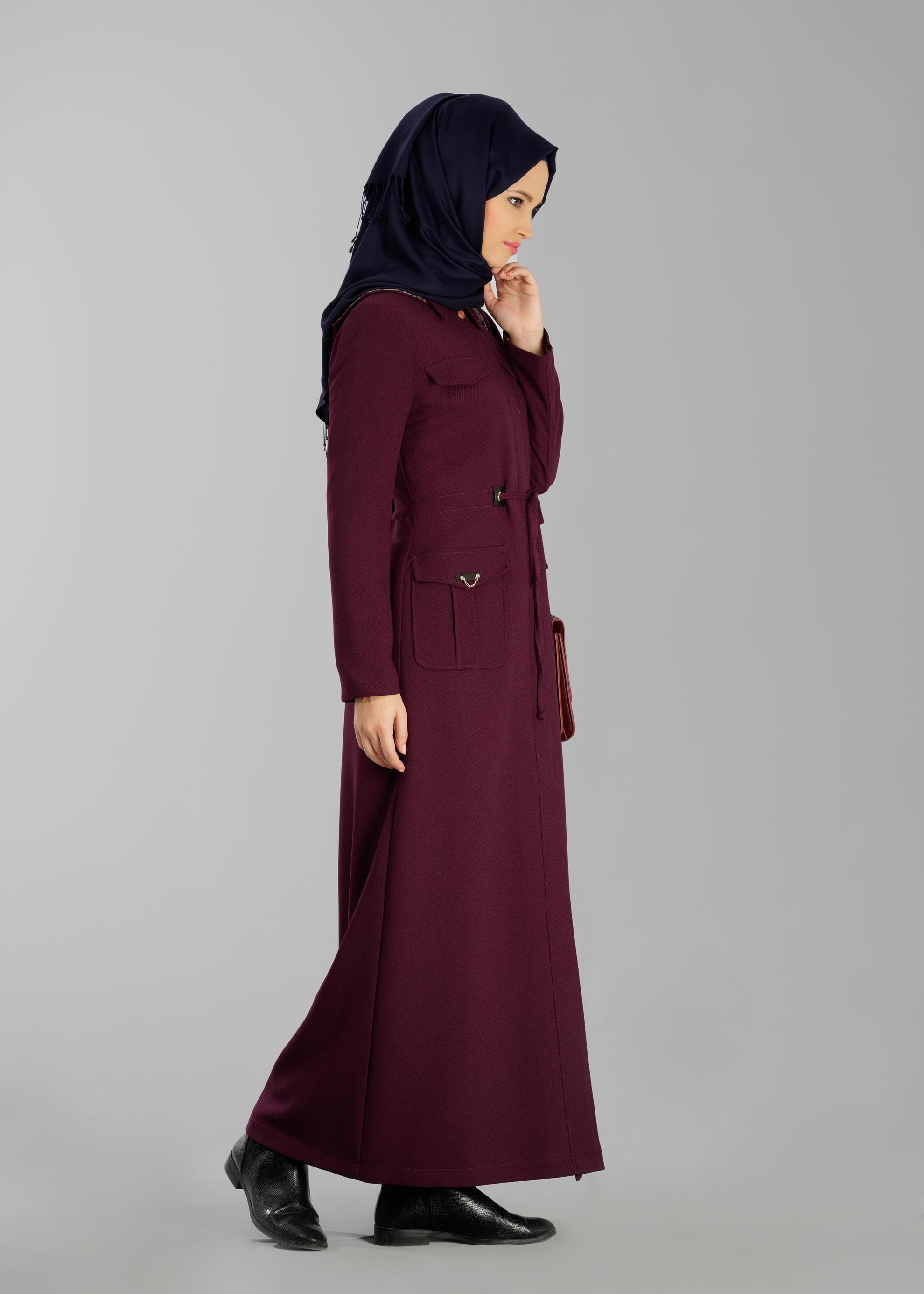 Tesettür giyim MÜRDÜM KAPÜŞONLU BELDEN BÜZGÜLÜ PARDESÜ 1891