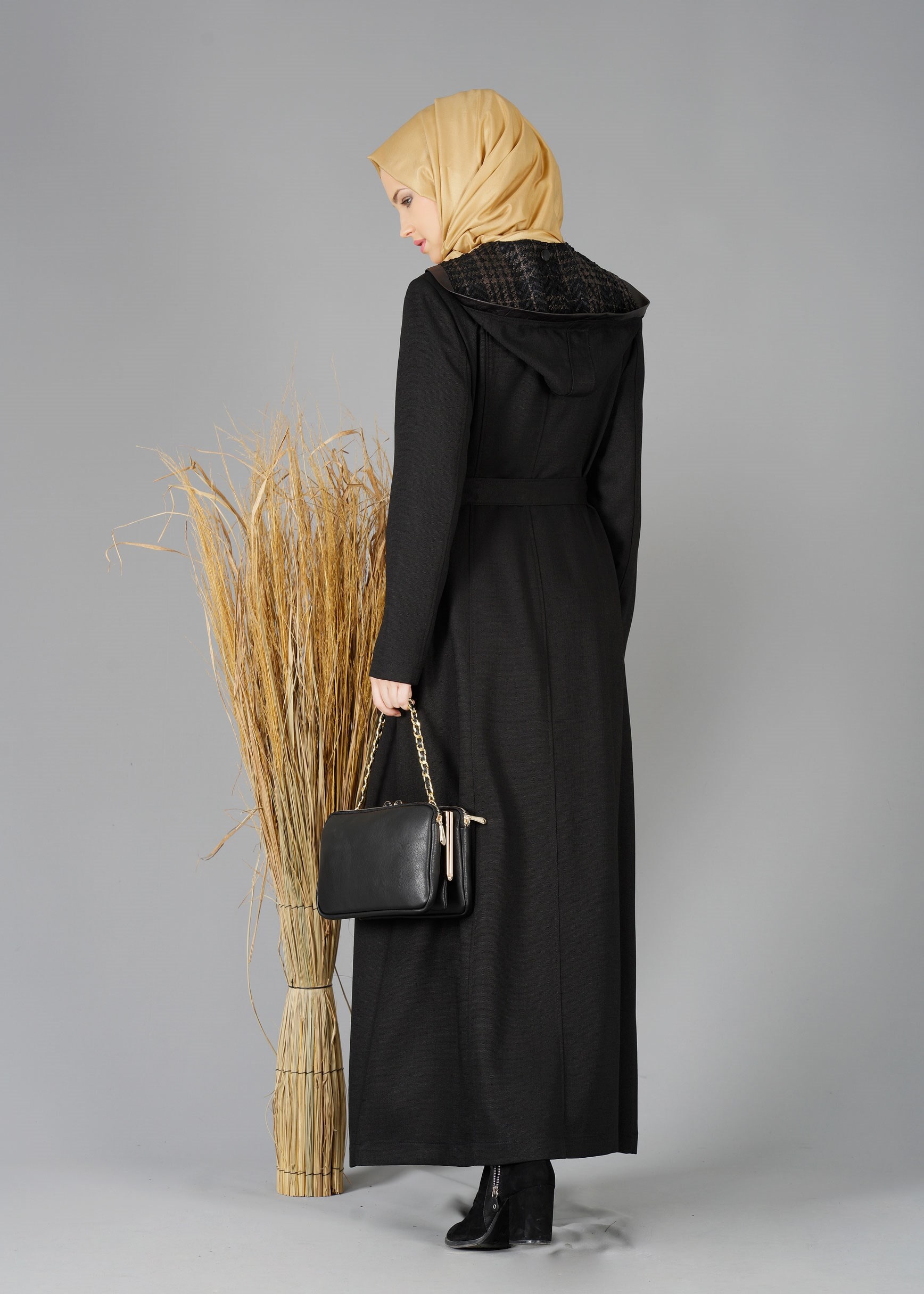 Tesettür giyim SİYAH KAPÜŞONLU FERMUARLI PARDESÜ 1893