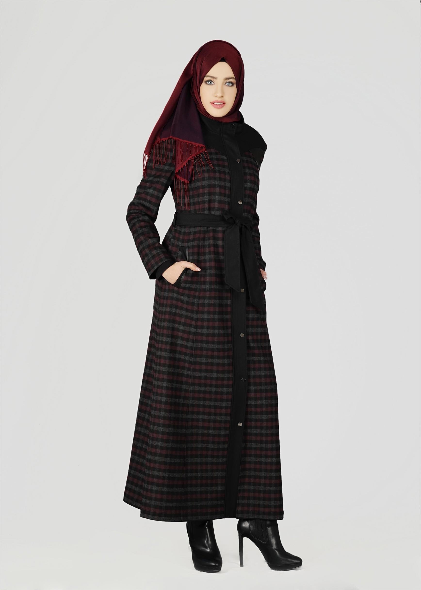 Tesettür giyim MÜRDÜM ÇITÇITLI KARELİ PARDESÜ 1904