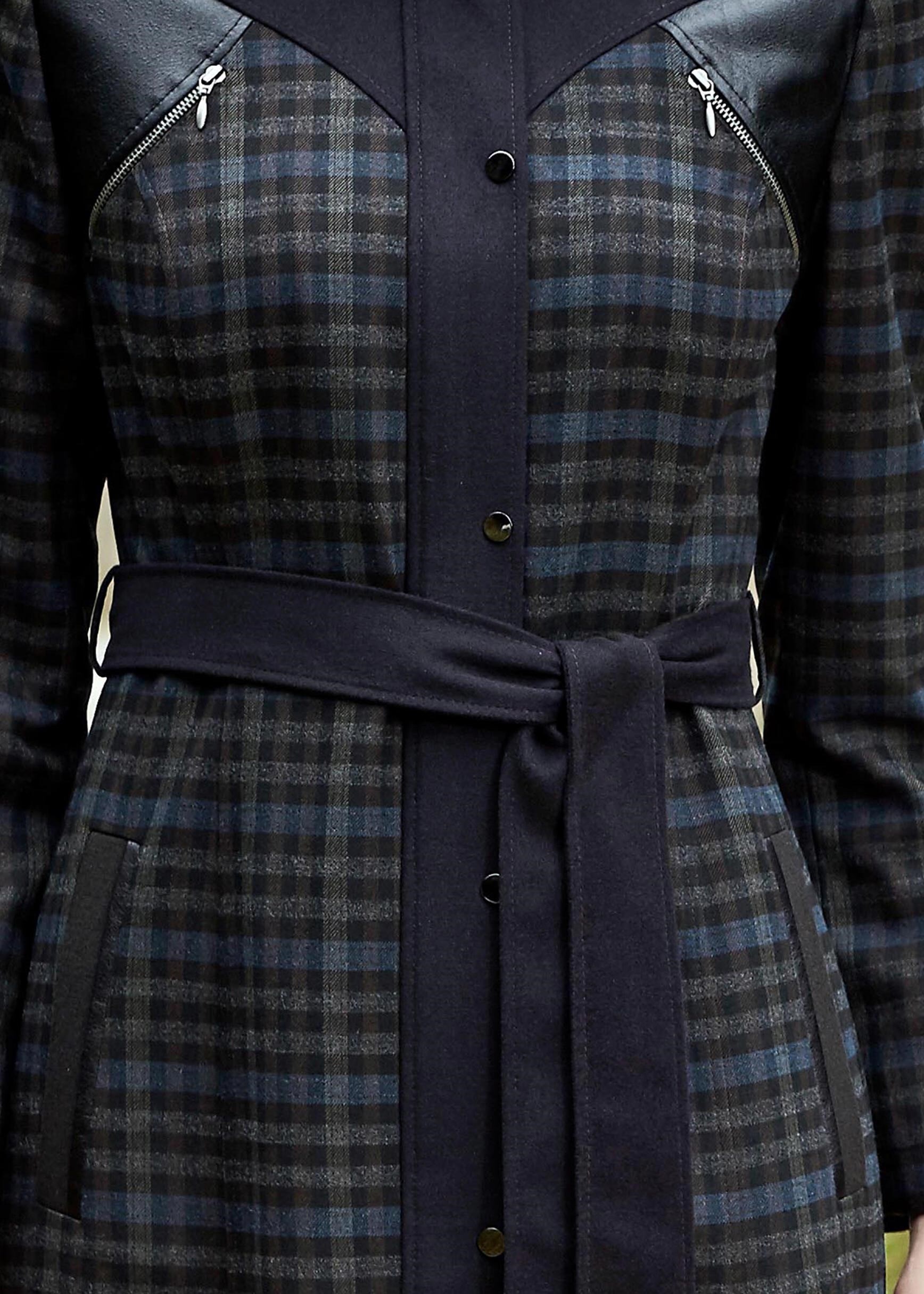 Tesettür giyim LACİVERT ÇITÇITLI KARELİ PARDESÜ 1904