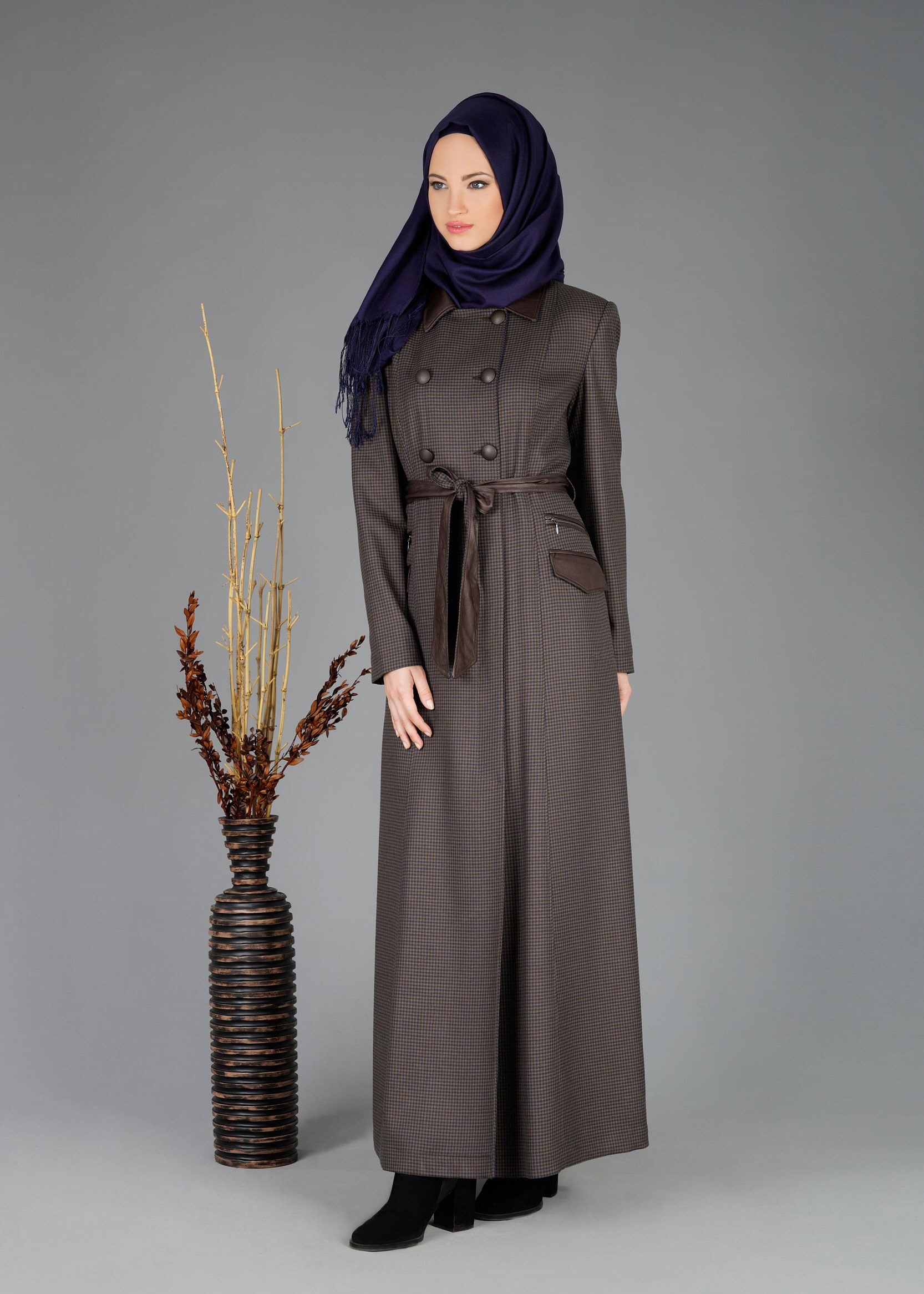 Tesettür giyim VİZON PÖTİKARE DESENLİ PARDESÜ 1905