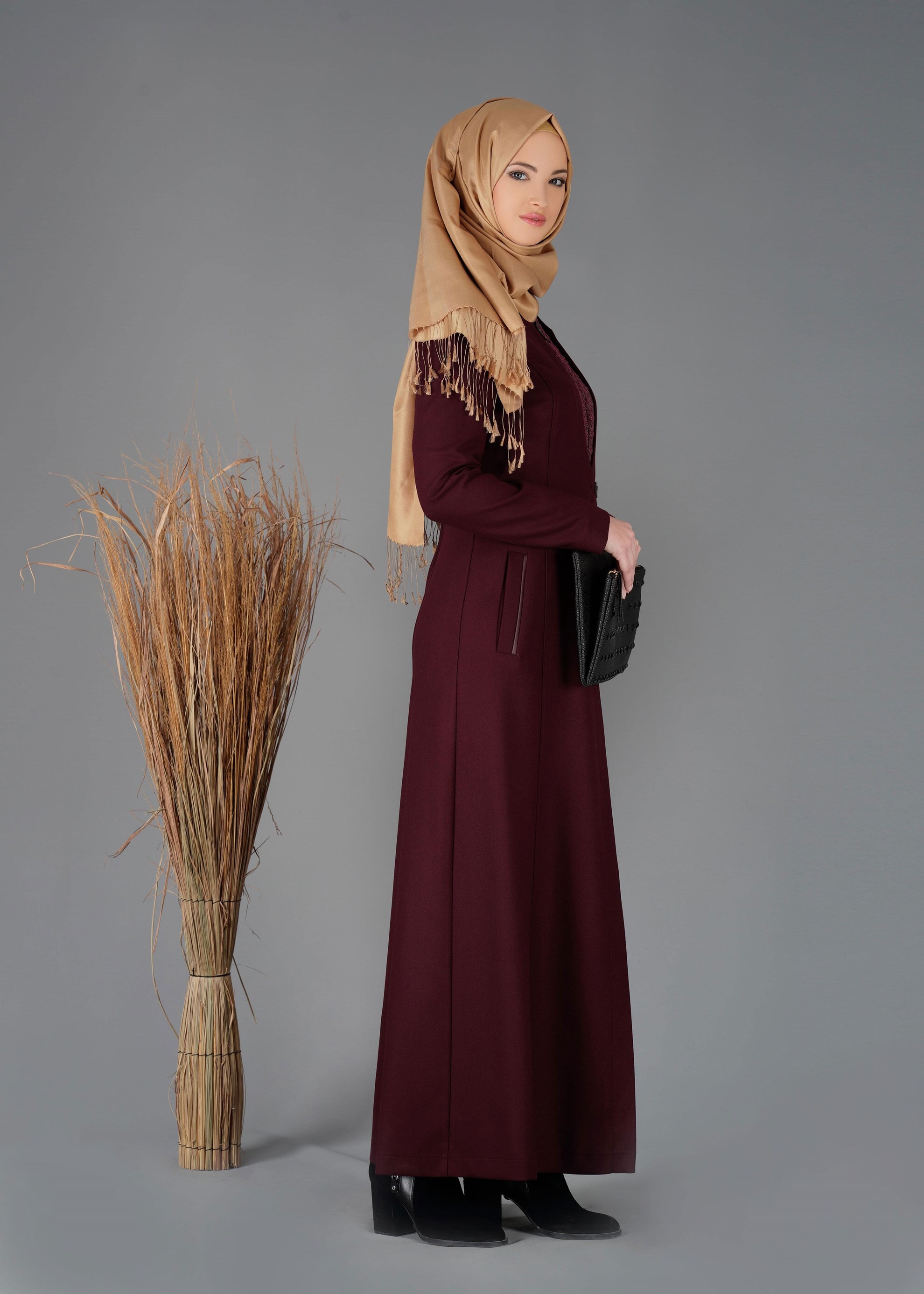 Tesettür giyim BORDO FERMUAR DETAYLI PARDESÜ 1906