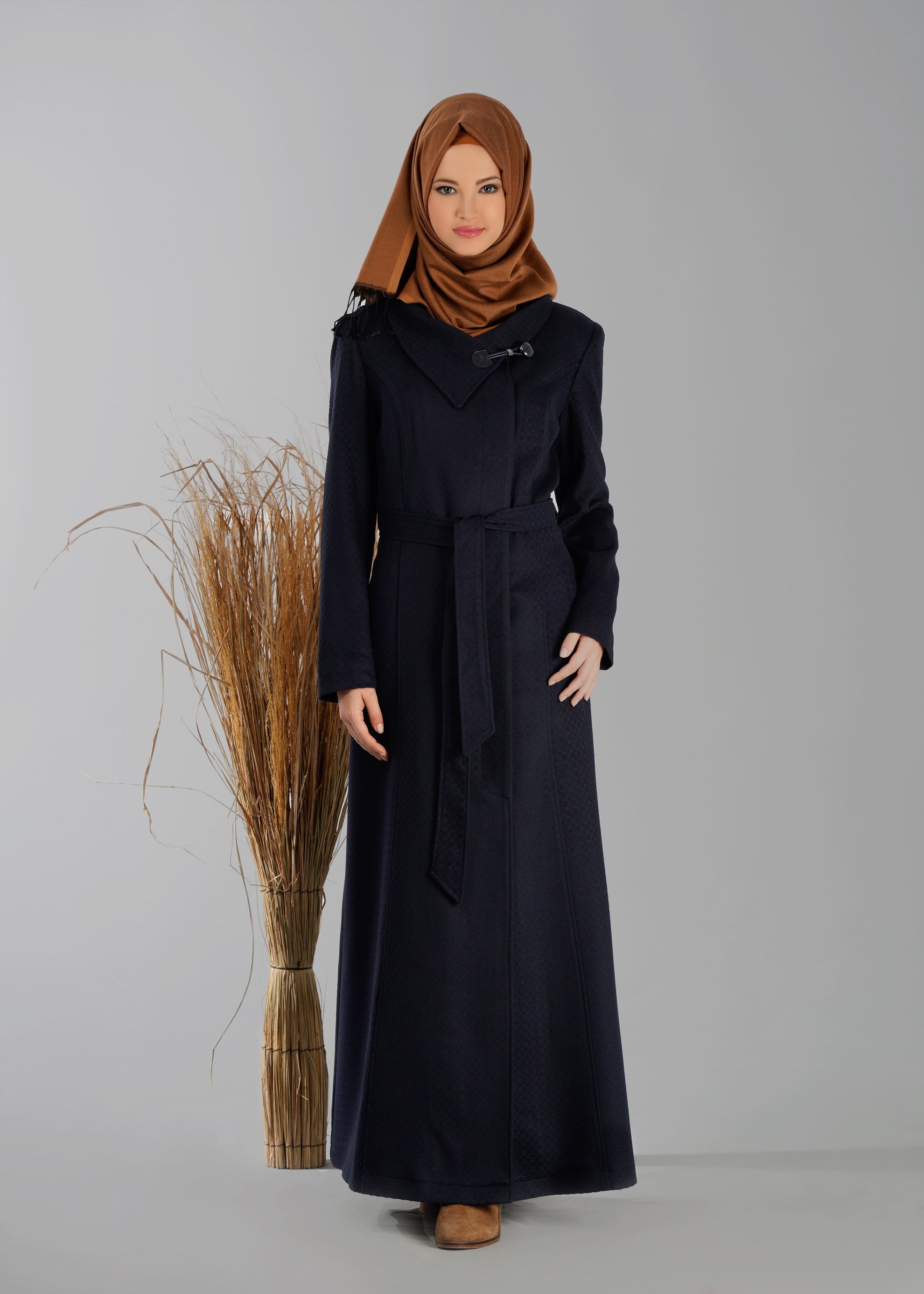 Tesettür giyim LACİVERT YAKASI DÜĞMELİ PARDESÜ 1911