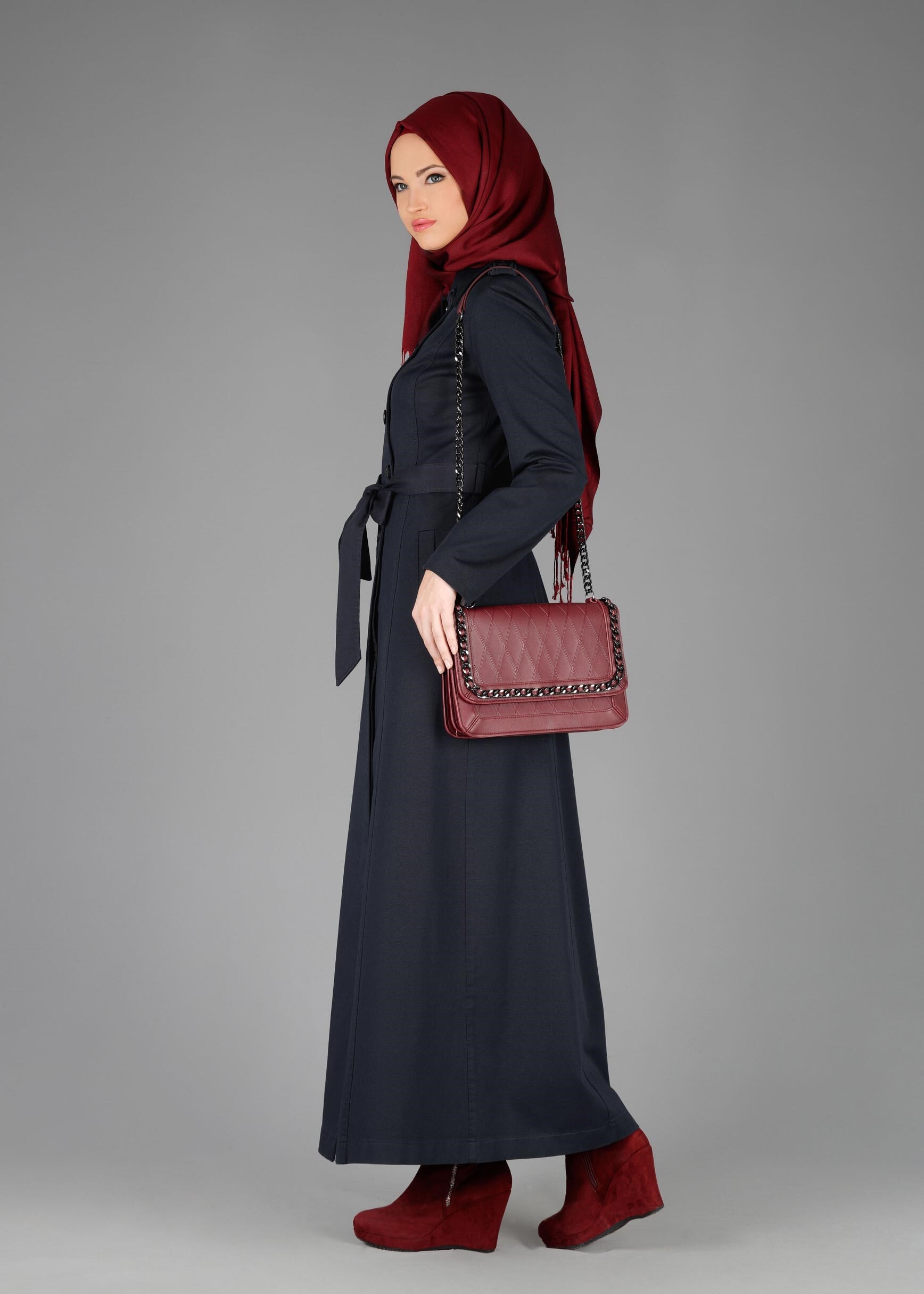 Tesettür giyim LACİVERT  DÜĞMELİ KUŞAKLI PARDESÜ 1918