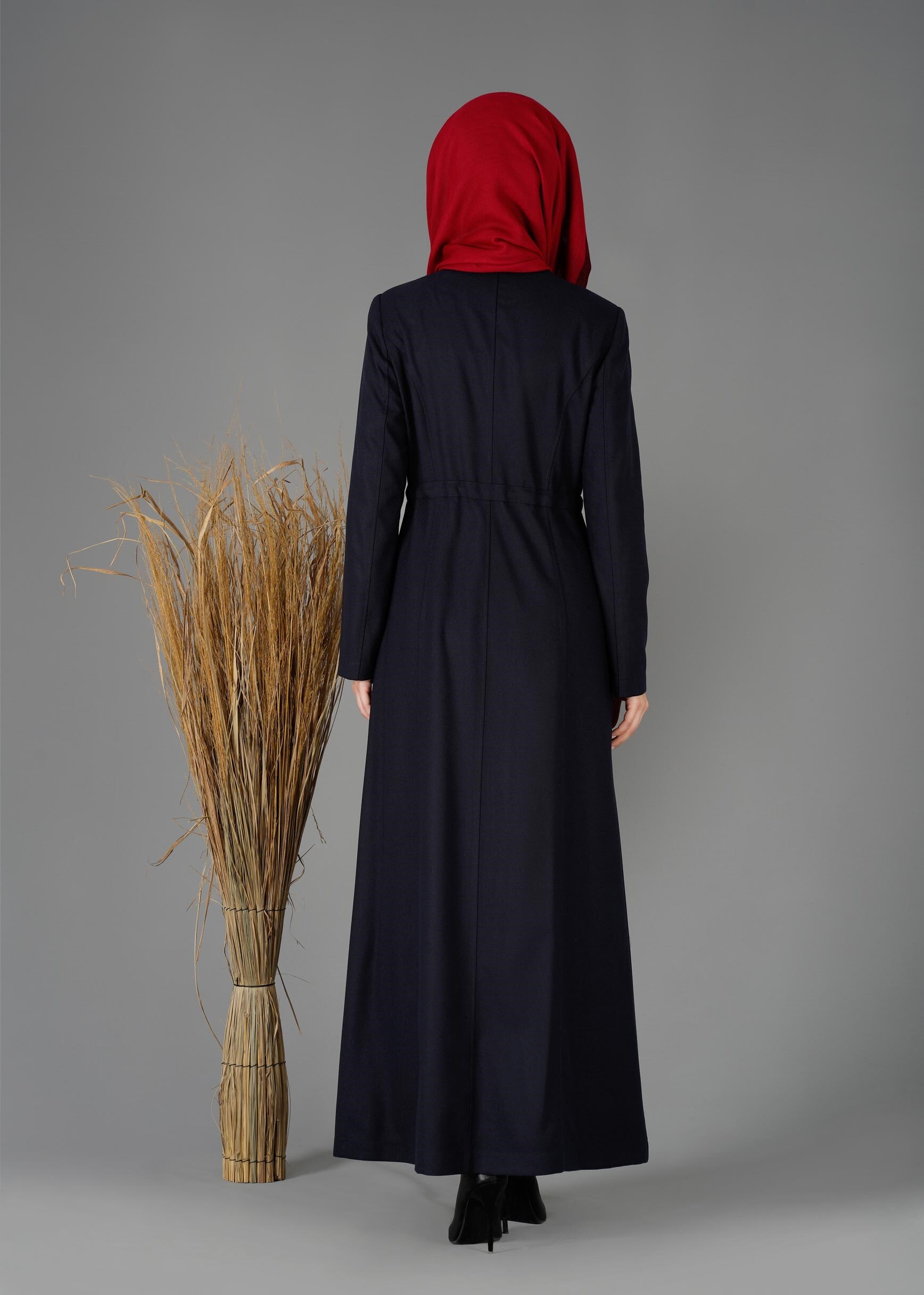 Tesettür giyim LACİVERT BELİ BÜZGÜLÜ FERMUARLI PARDESÜ 1920