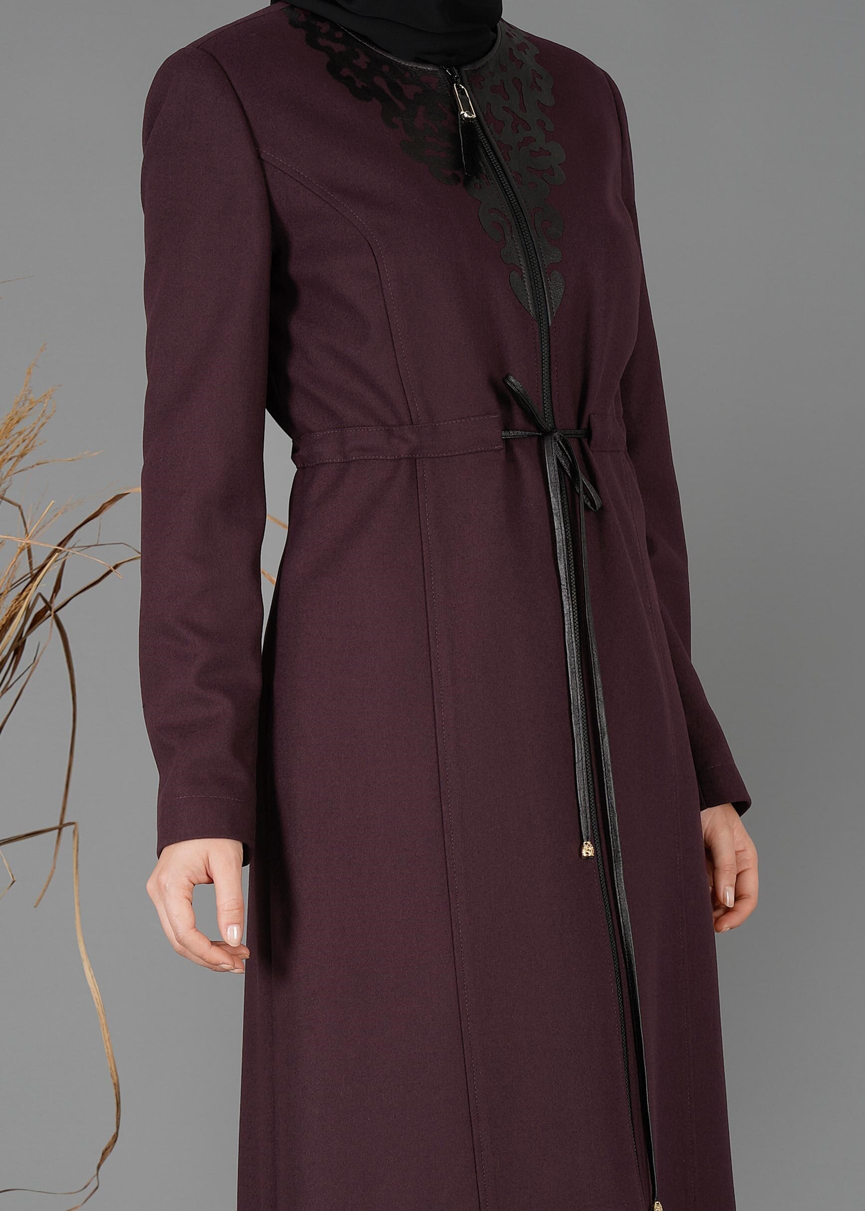 Tesettür giyim MÜRDÜM BELİ BÜZGÜLÜ FERMUARLI PARDESÜ 1920