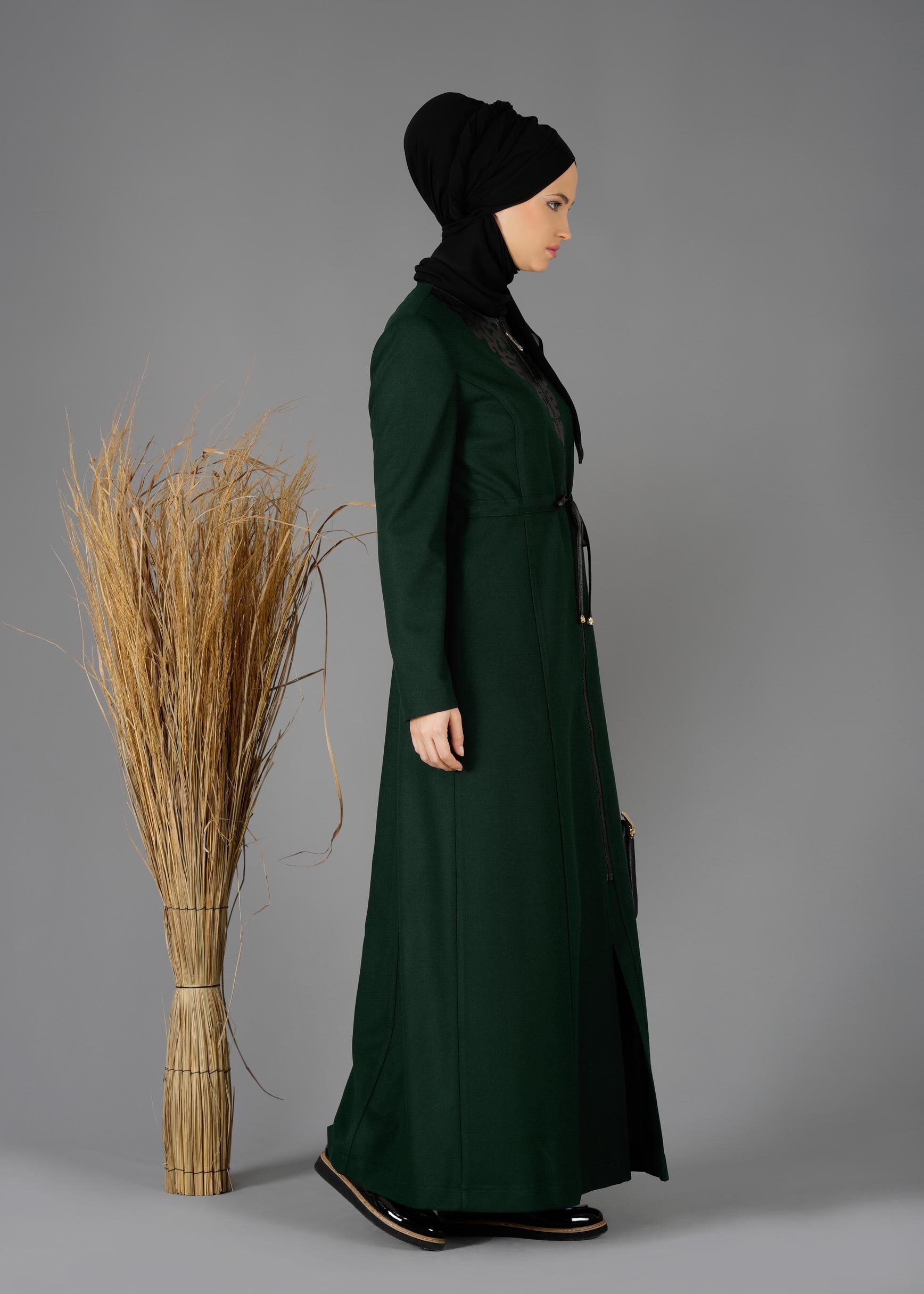 Tesettür giyim YEŞİL BELİ BÜZGÜLÜ FERMUARLI PARDESÜ 1920