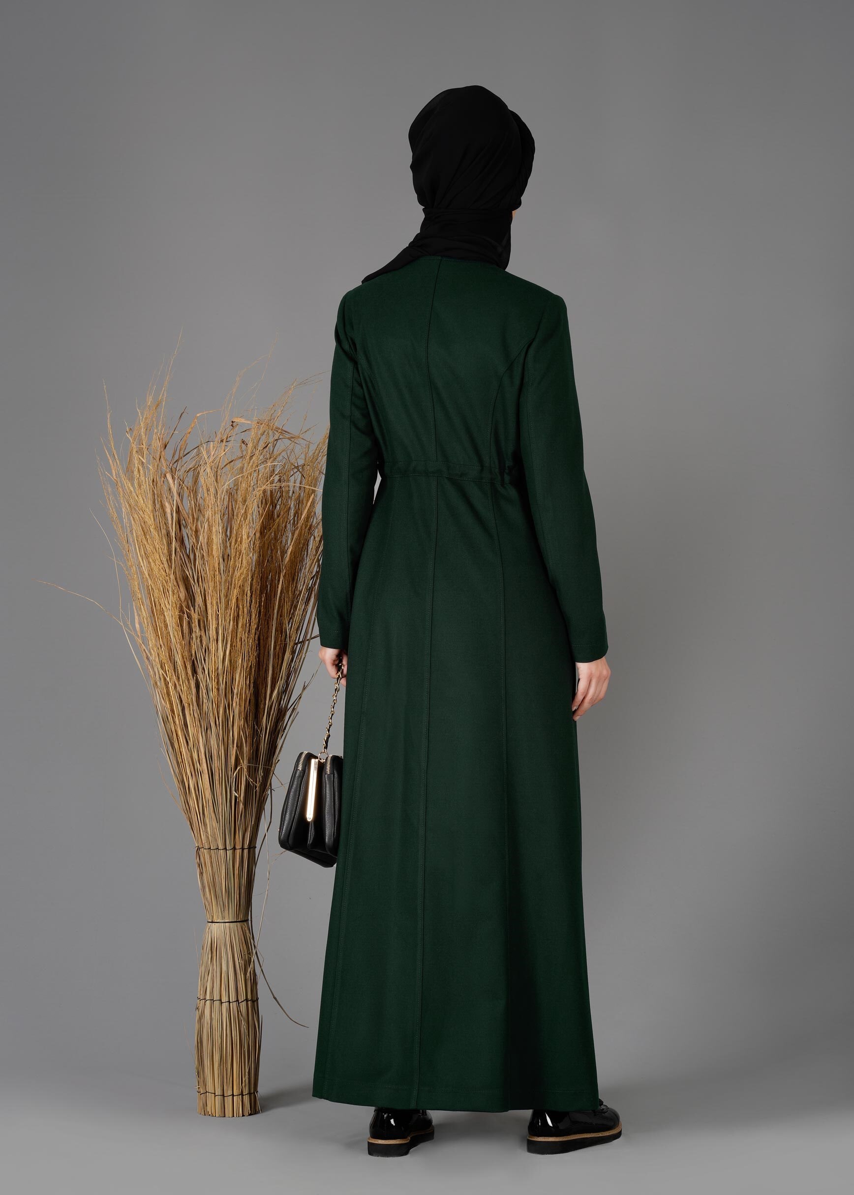 Tesettür giyim YEŞİL BELİ BÜZGÜLÜ FERMUARLI PARDESÜ 1920