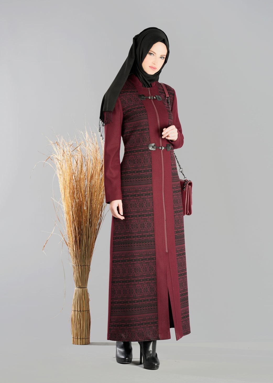 Tesettür giyim BORDO ETNİK DESENLİ PARDESÜ 1922