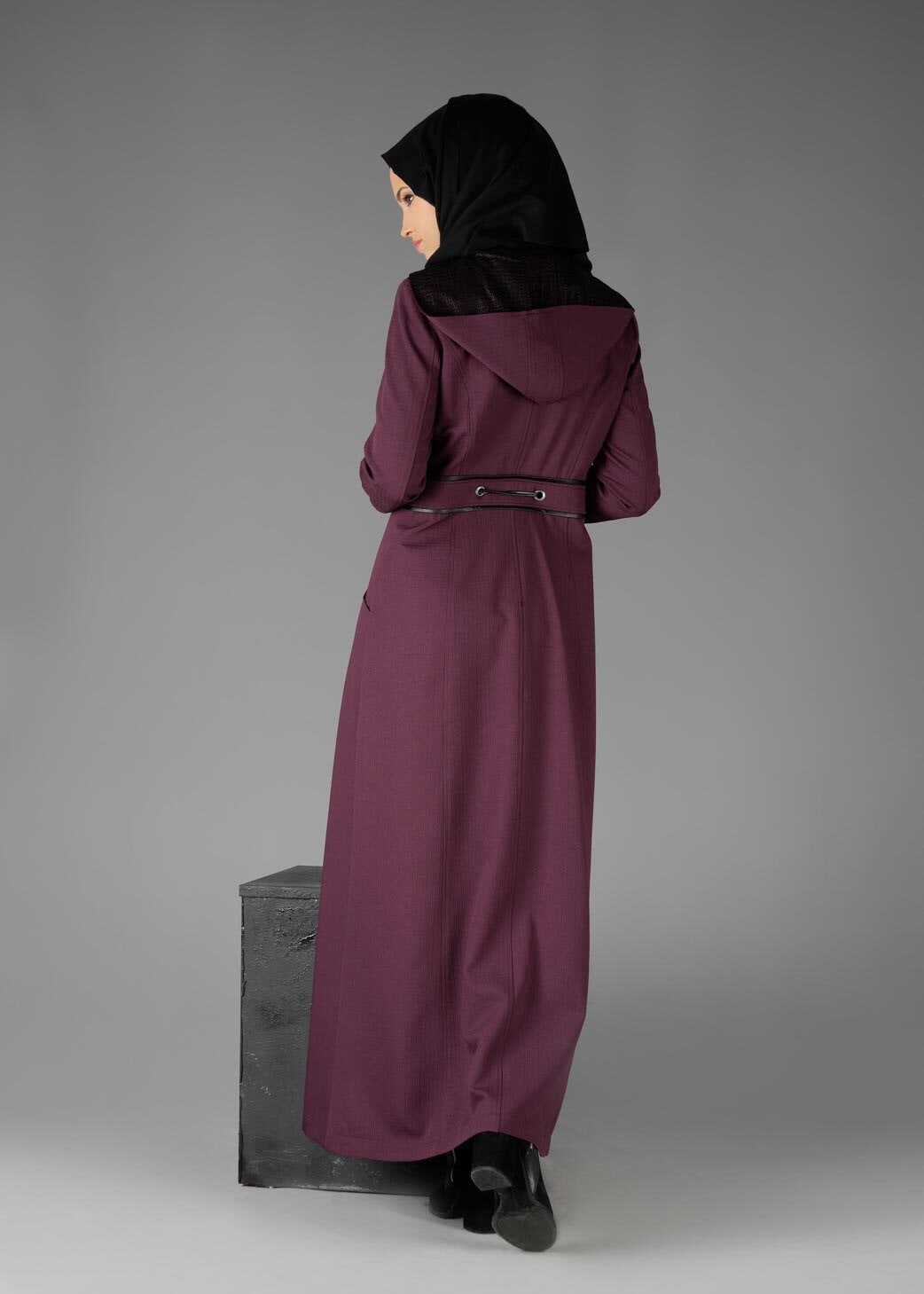 Tesettür giyim MÜRDÜM BELDEN BAĞCIKLI FERMUARLI PARDESÜ 1923