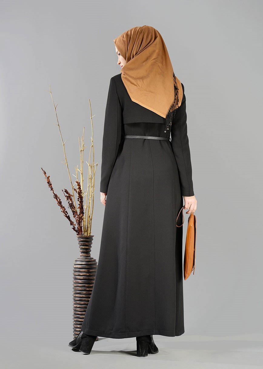 Tesettür giyim SİYAH OMUZ DETAYLI DÜĞMELİ PARDESÜ 1935