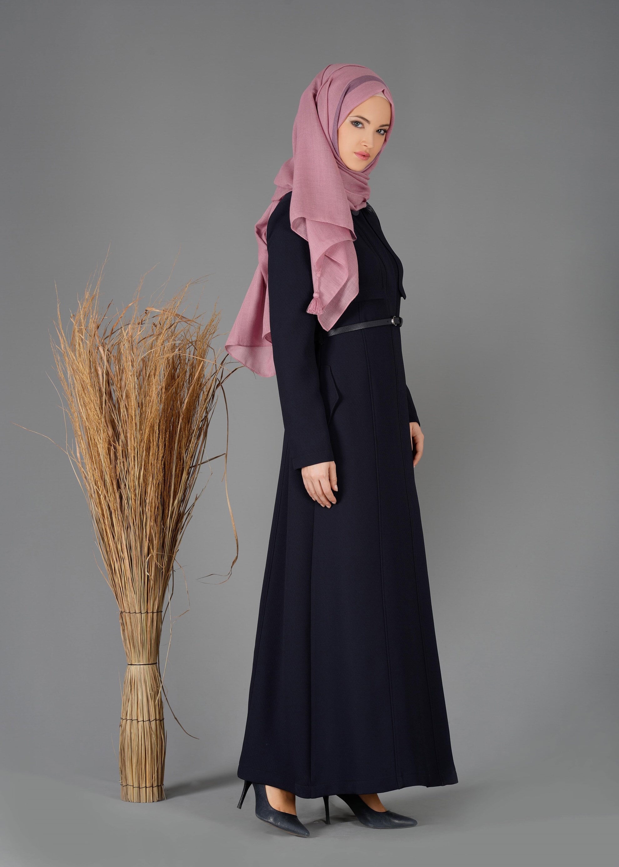 Tesettür giyim LACİVERT OMUZ DETAYLI DÜĞMELİ PARDESÜ 1935