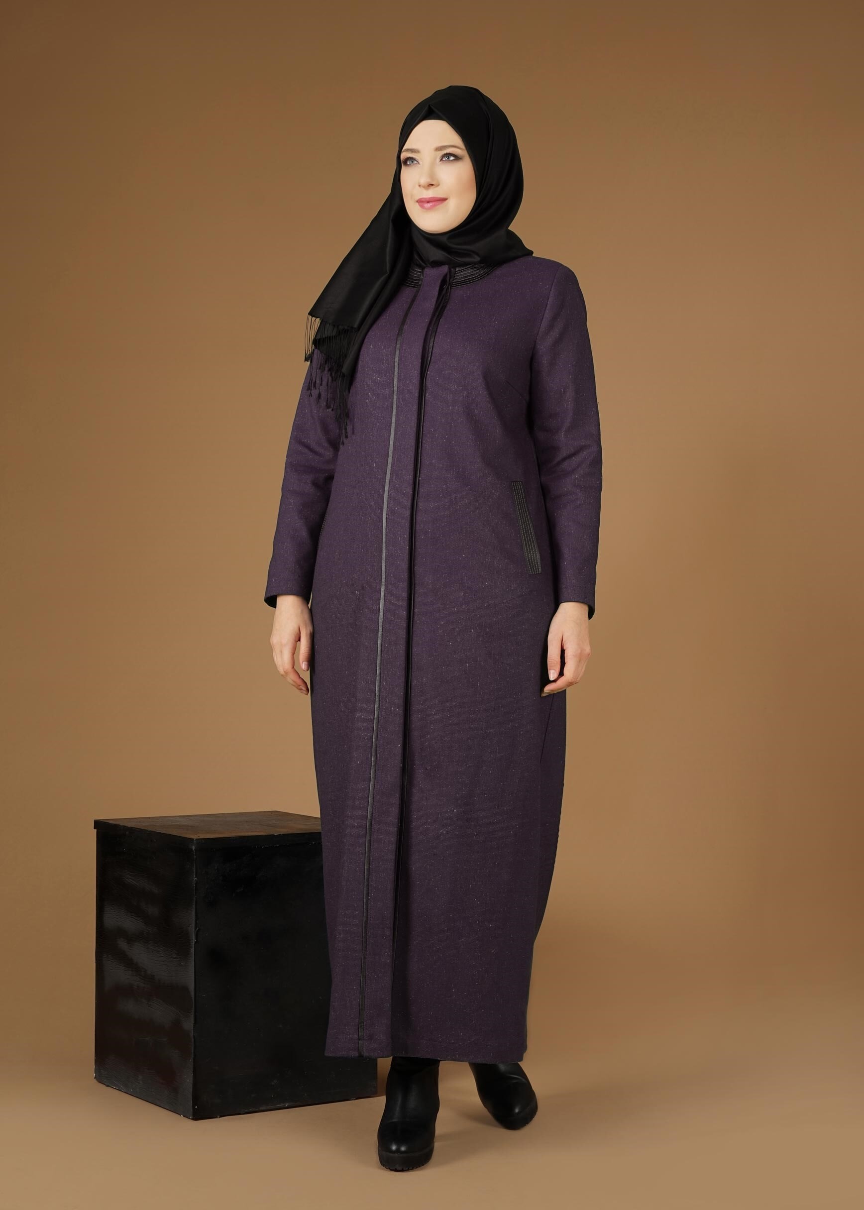 Vêtements hijab POURPRE PARDESSUS AVEC BOUTONS DISSIMULÉES 1956 