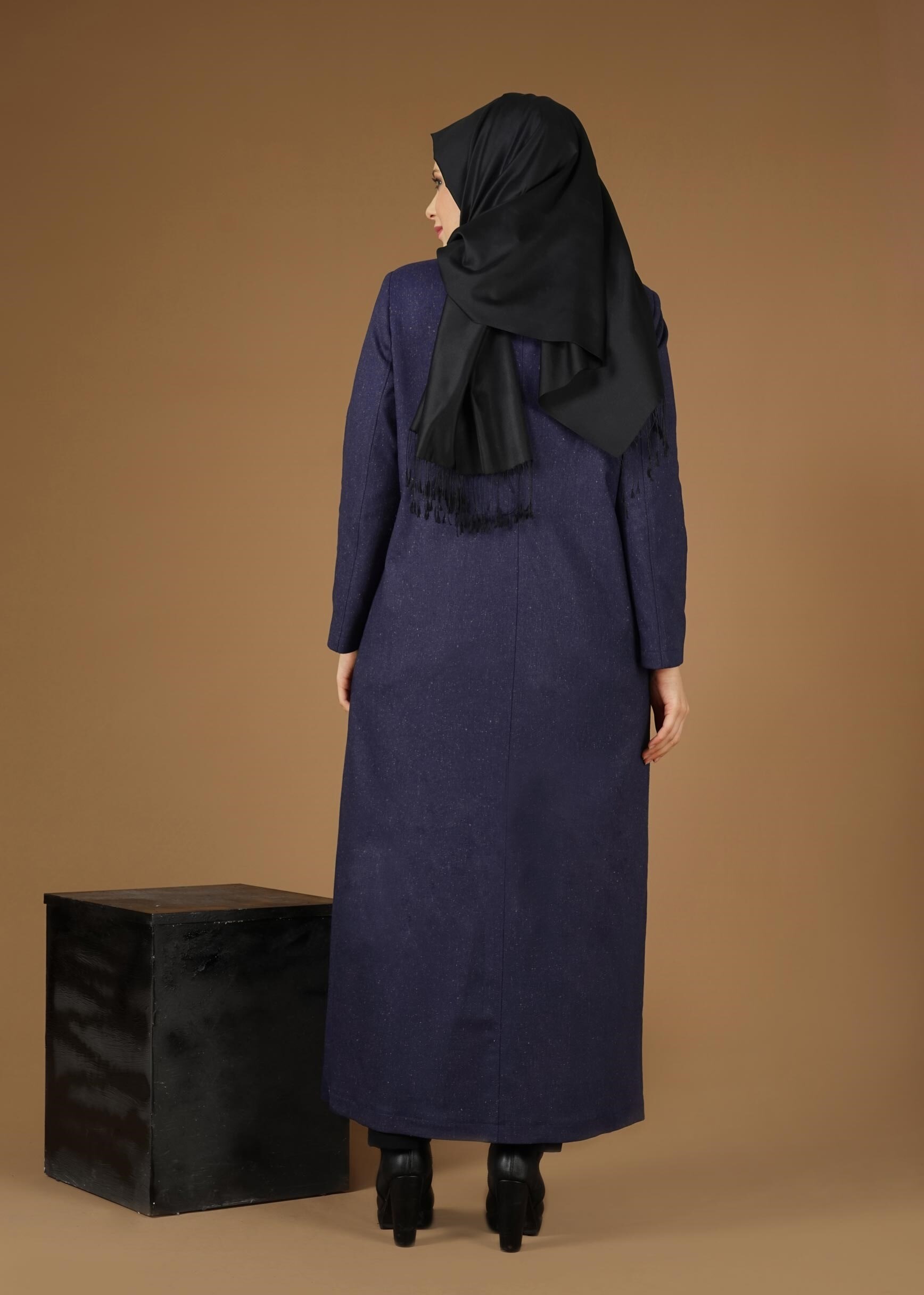 Vêtements hijab BLEU MARINE PARDESSUS AVEC BOUTONS DISSIMULÉES 1956 