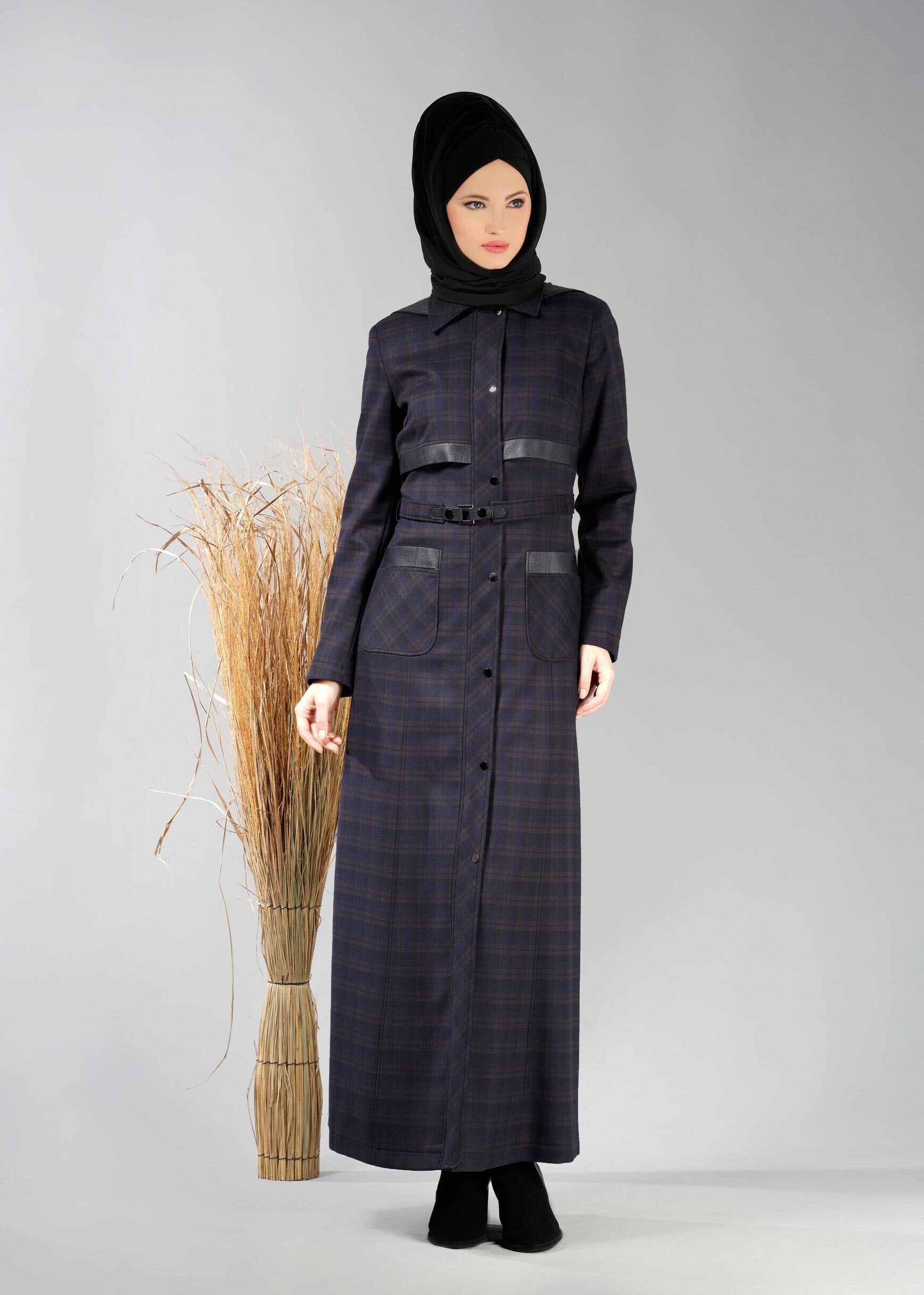 Tesettür giyim LACİVERT EKOSE PARDESÜ 1880-1