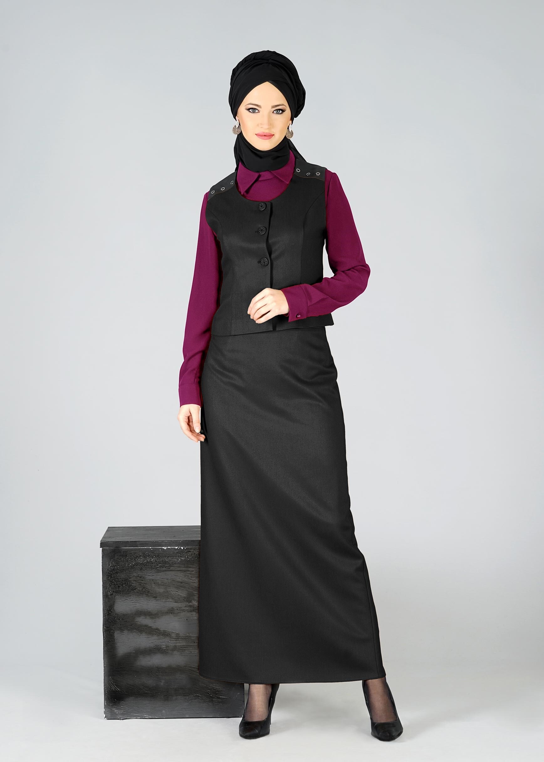 Hijab clothing BLACK CLASSIC SKIRT SUIT 3329E 