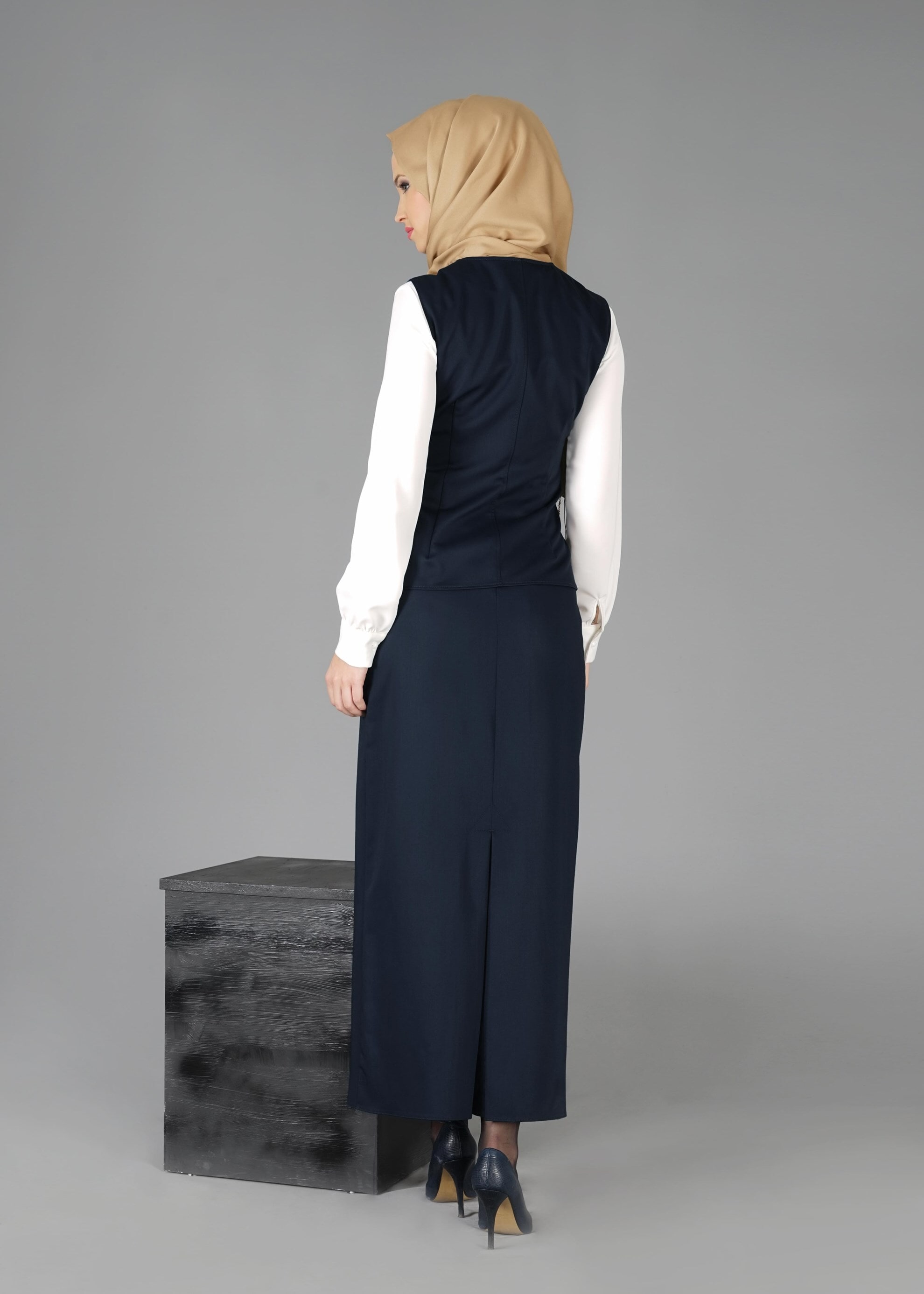 Tesettür giyim LACİVERT 4759 ETEKLİ TAKIM