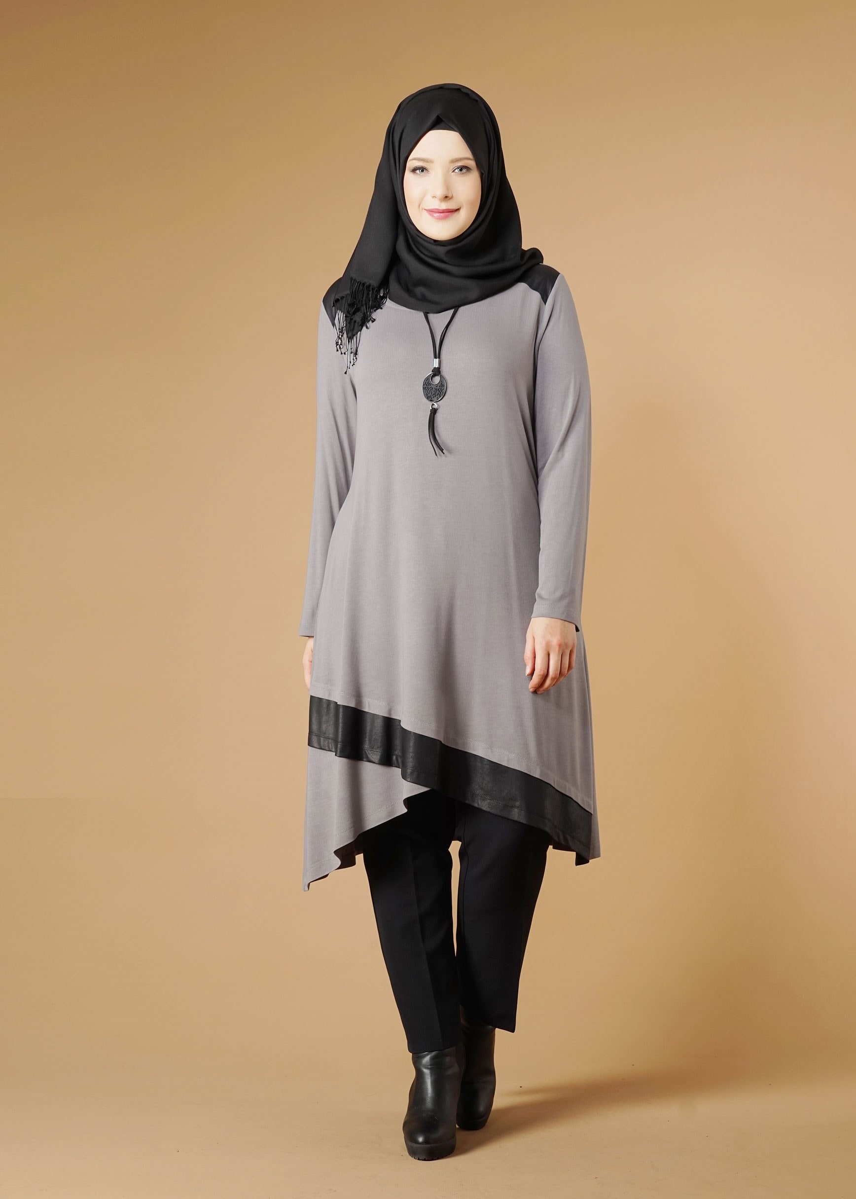 Tesettür giyim GRİ ASİMETRİK KESİM TUNİK 2613