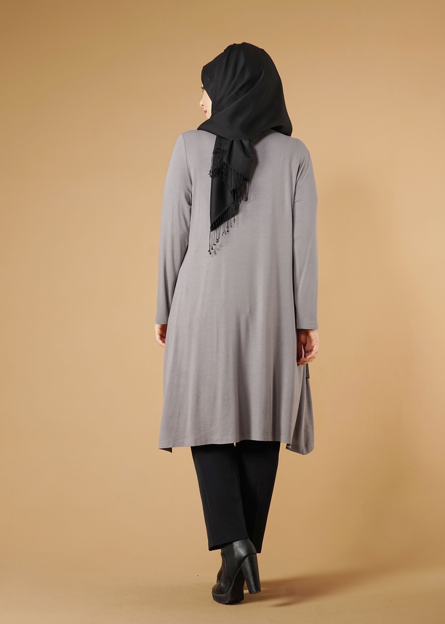 Tesettür giyim GRİ ASİMETRİK KESİM TUNİK 2613