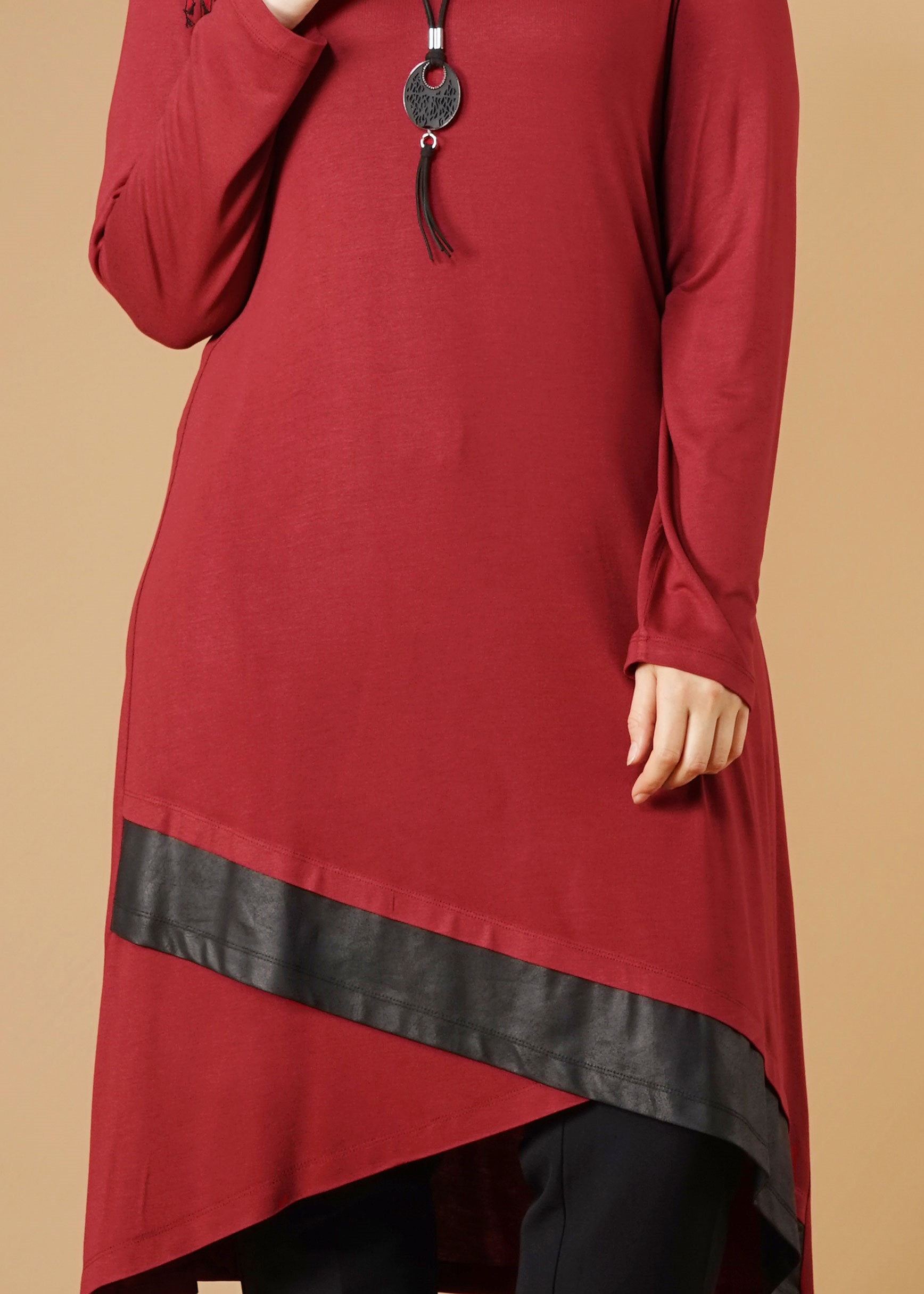 Tesettür giyim BORDO ASİMETRİK KESİM TUNİK 2613