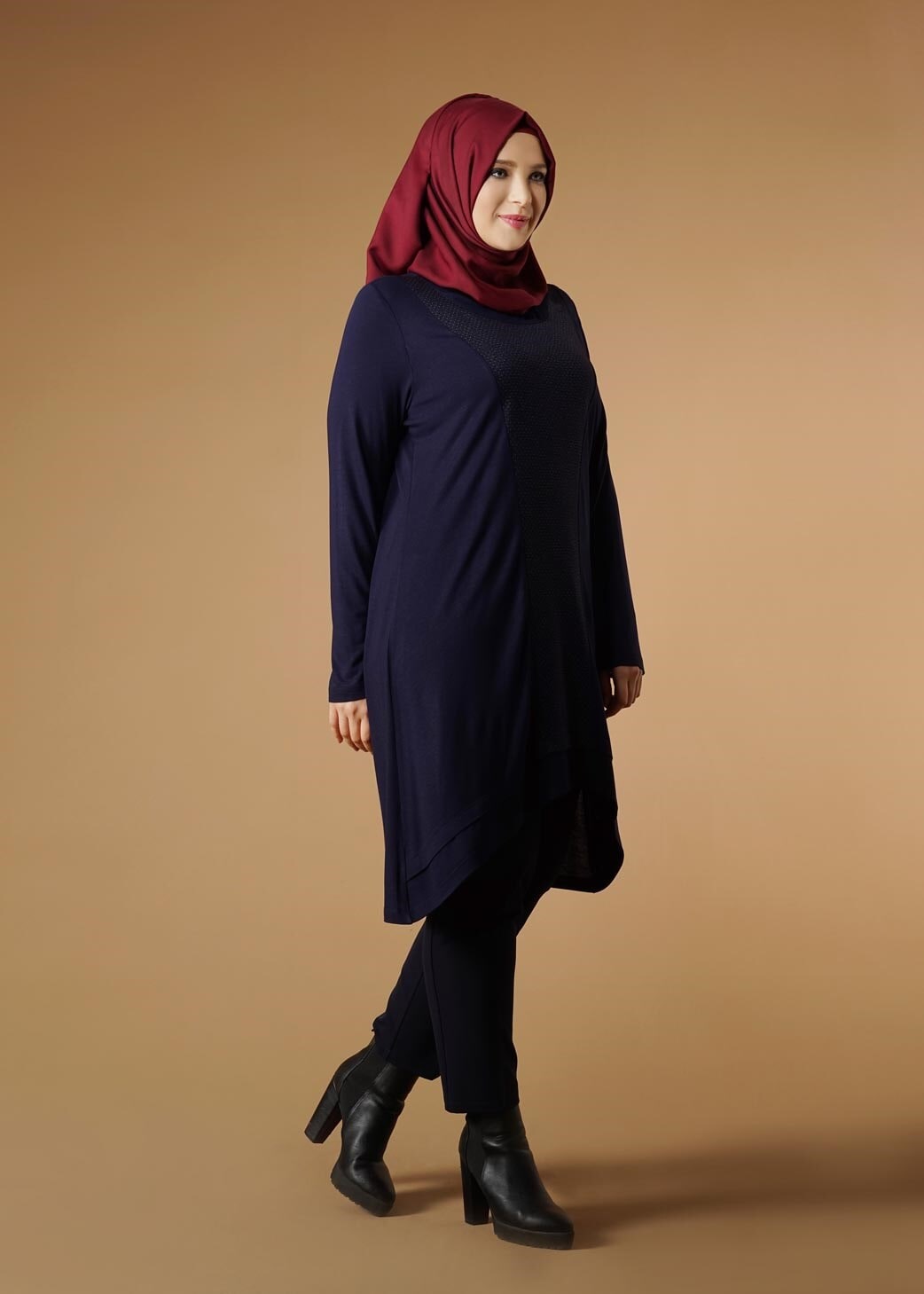 Tesettür giyim LACİVERT ASİMETRİK KESİM TUNİK 2616 