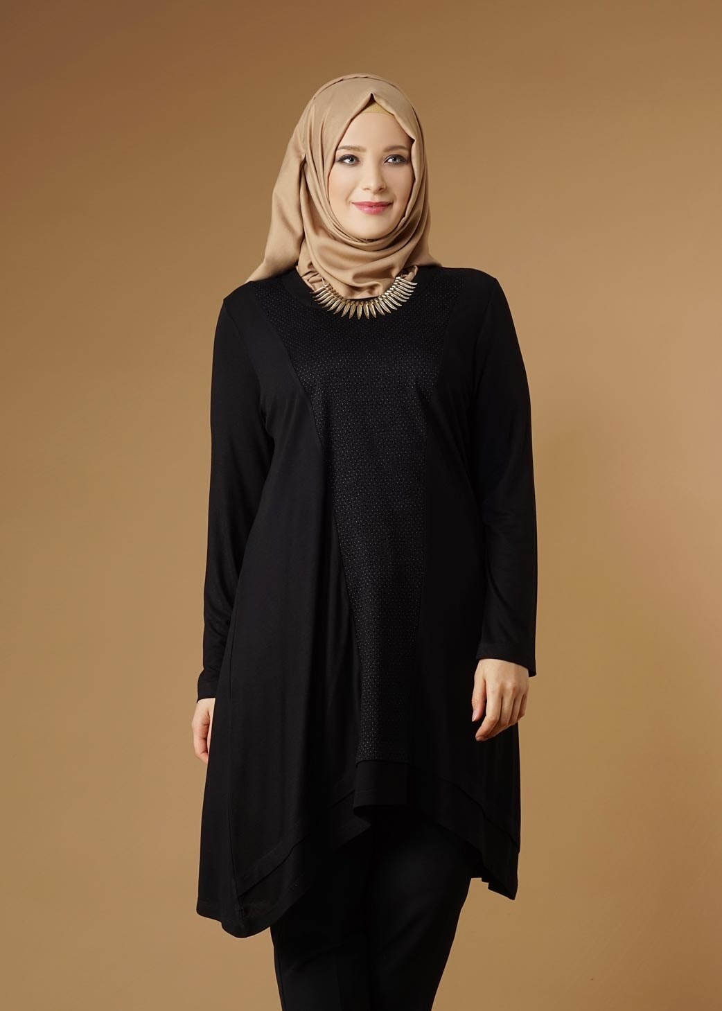 Tesettür giyim SİYAH ASİMETRİK KESİM TUNİK 2616 