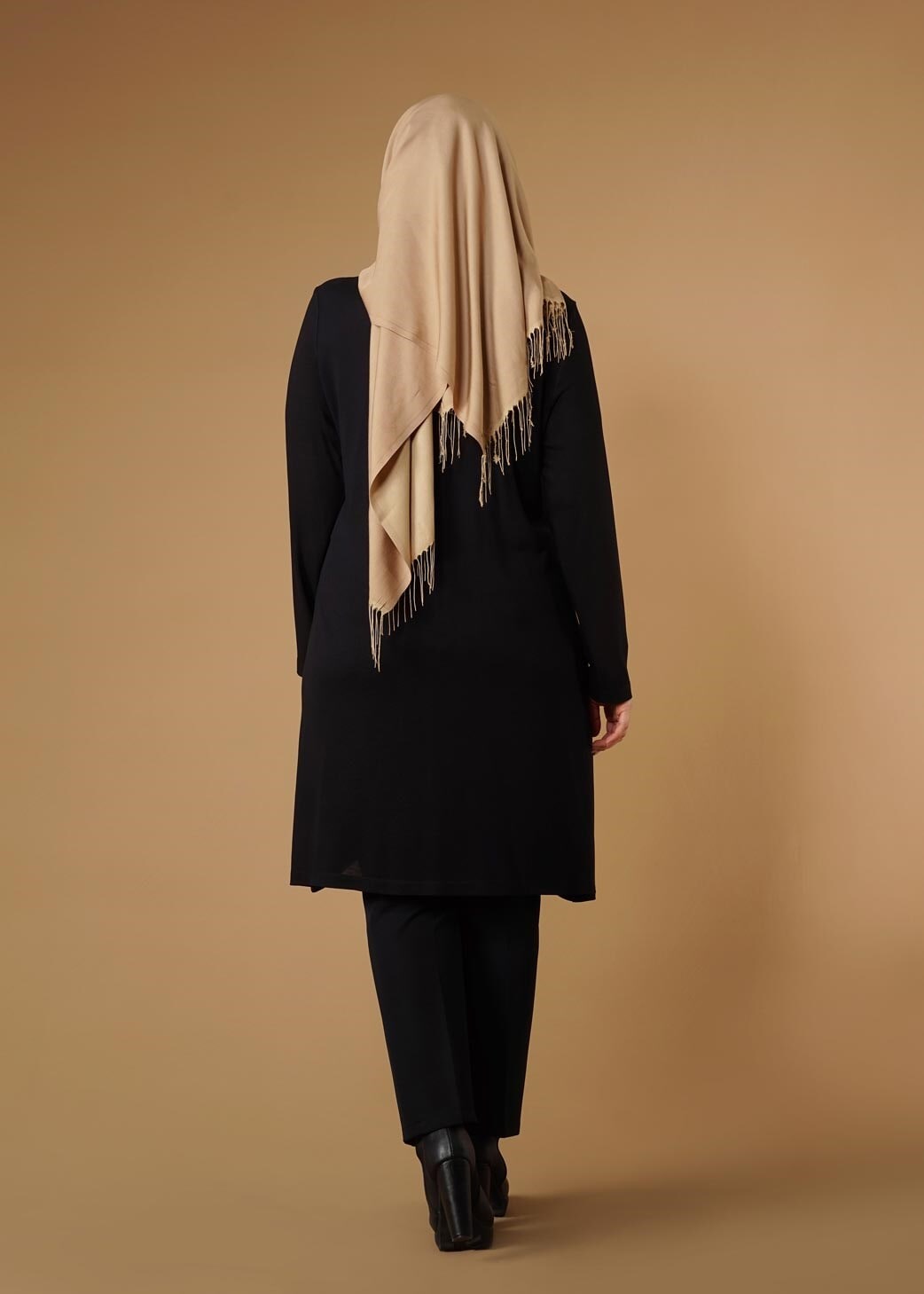 Tesettür giyim SİYAH ASİMETRİK KESİM TUNİK 2616 