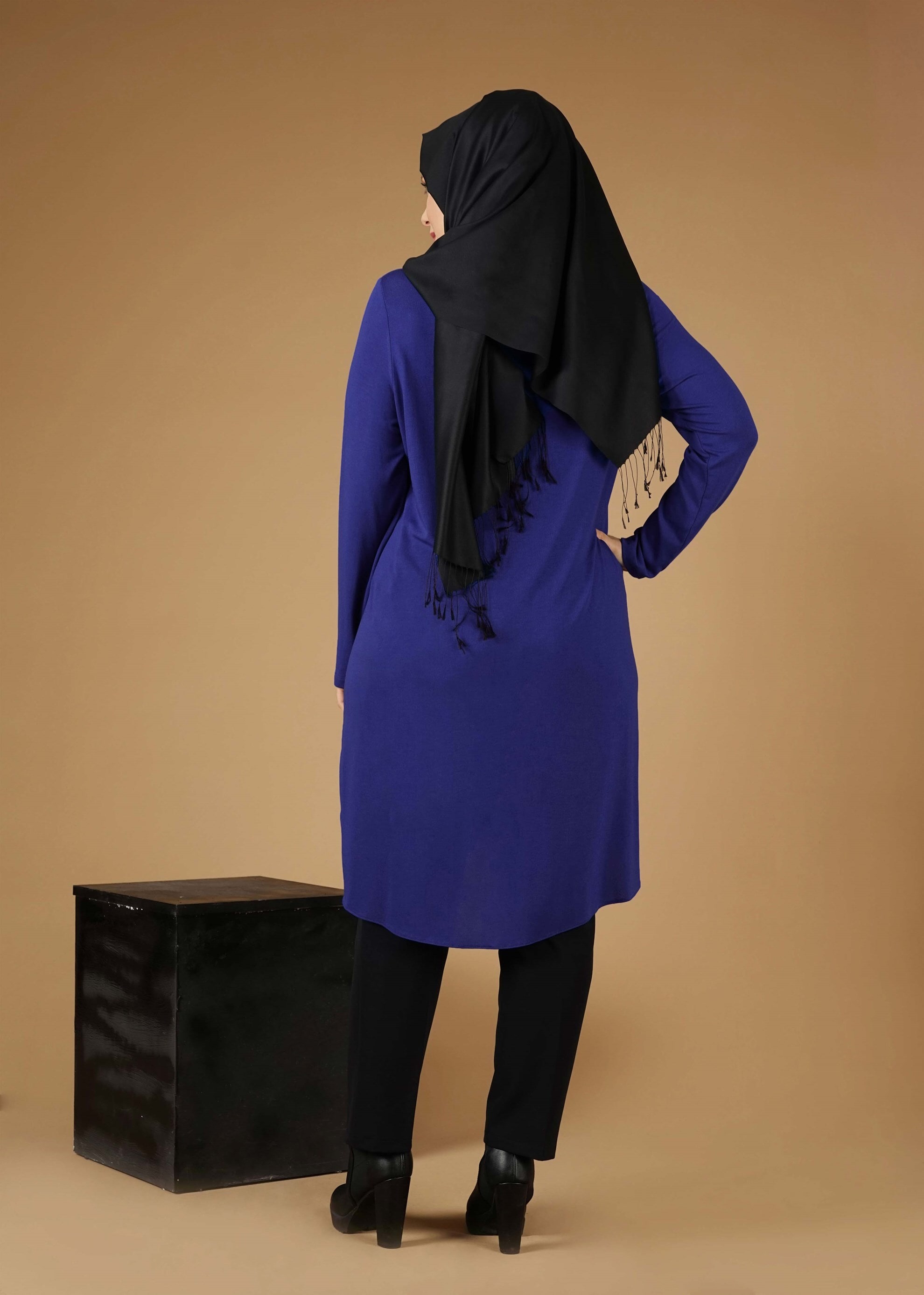 Tesettür giyim LACİVERT ASİMETRİK KESİM TUNİK 2620 