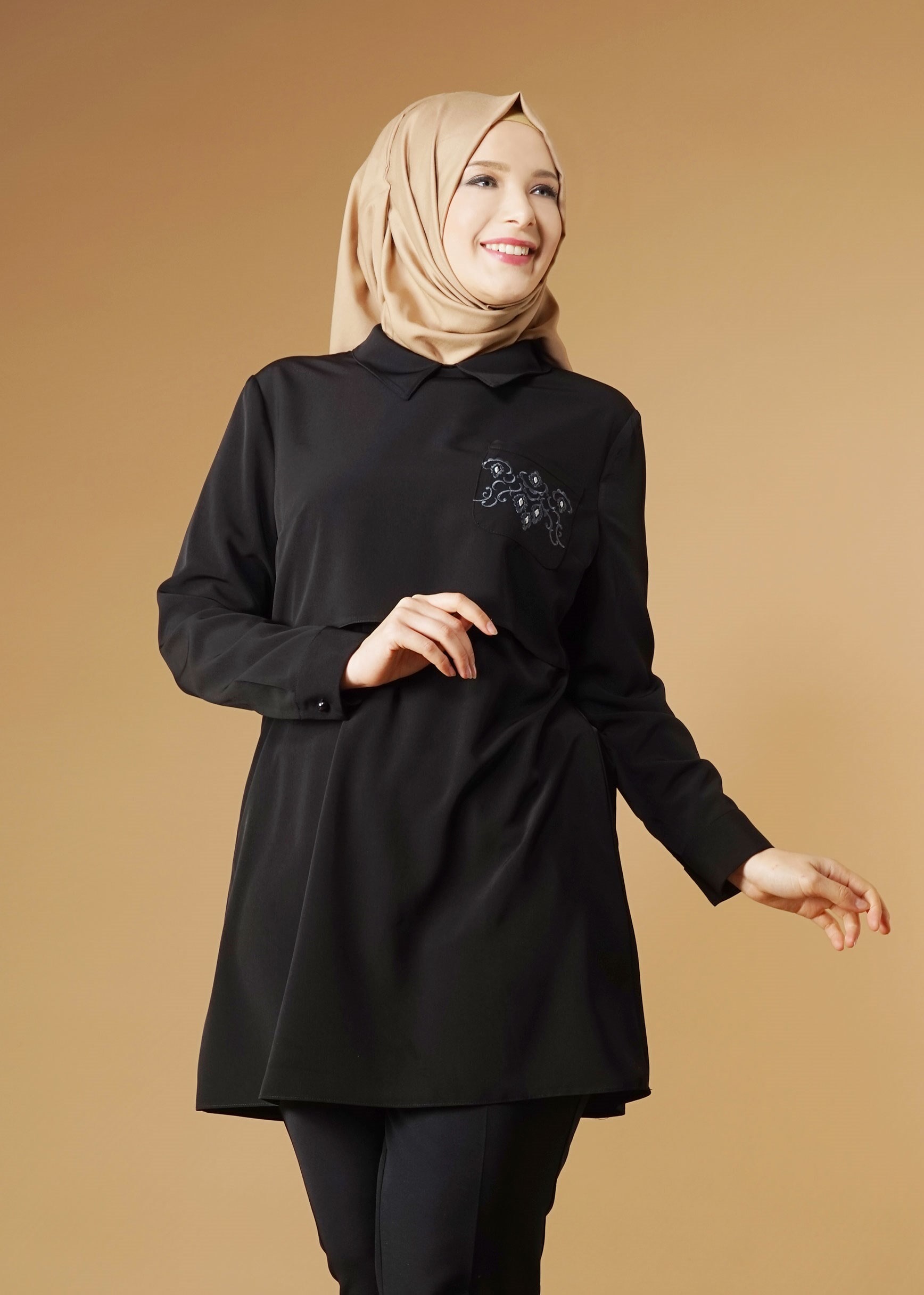 Tesettür giyim SİYAH NAKIŞLI TUNİK 2624 