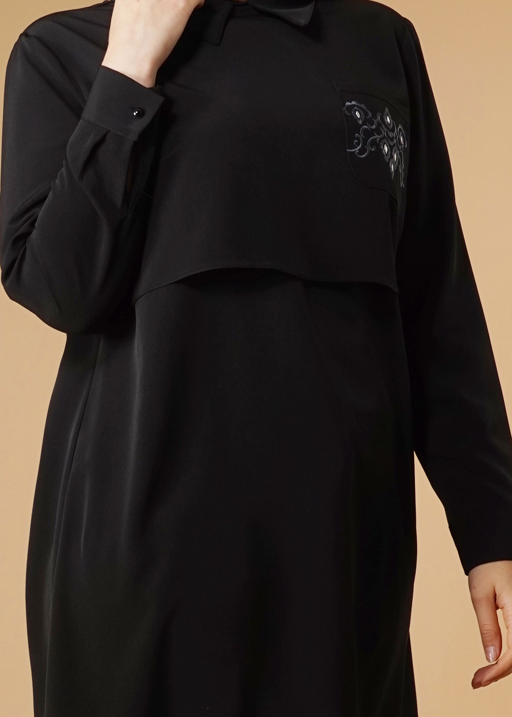 Tesettür giyim SİYAH NAKIŞLI TUNİK 2624 