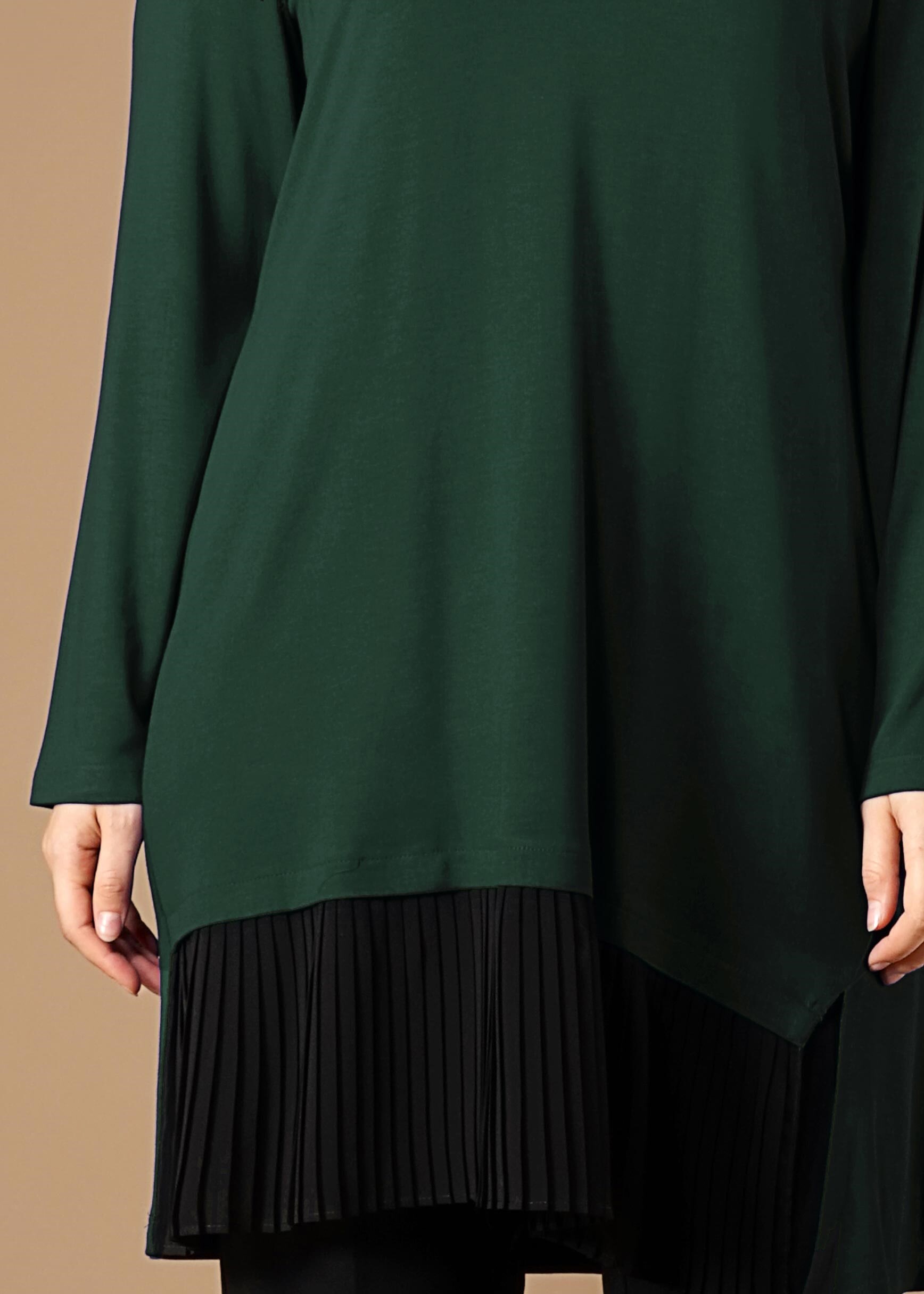 Tesettür giyim YEŞİL ETEK UCU PİLİSELİ TUNİK 2627 