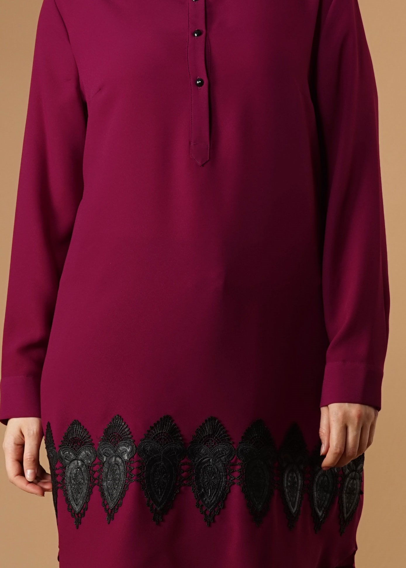 Tesettür giyim FUŞYA ETEK UCU GÜPÜRLÜ TUNİK 2633 