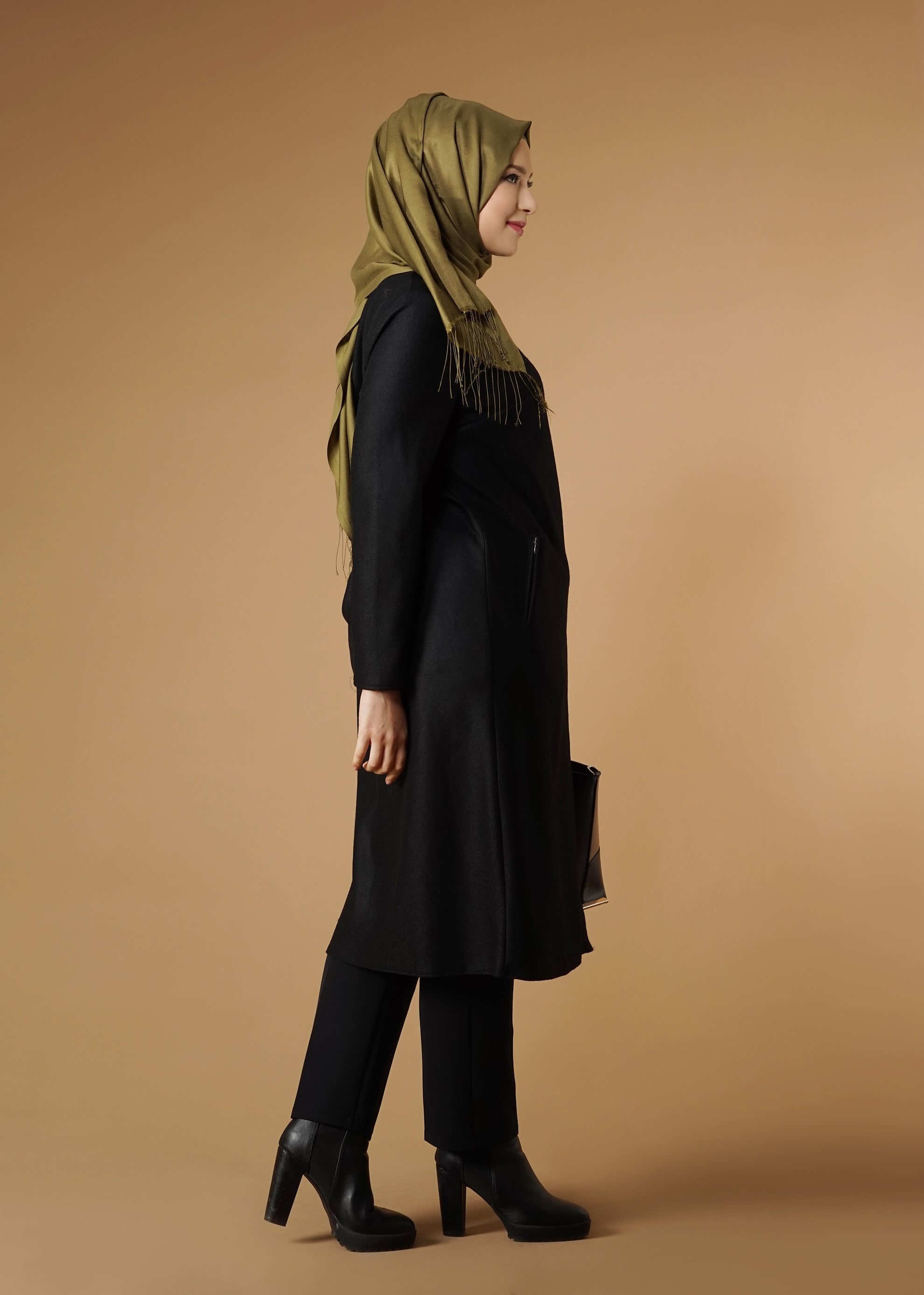 Tesettür giyim SİYAH CEP FERMUARLI TUNİK 2650