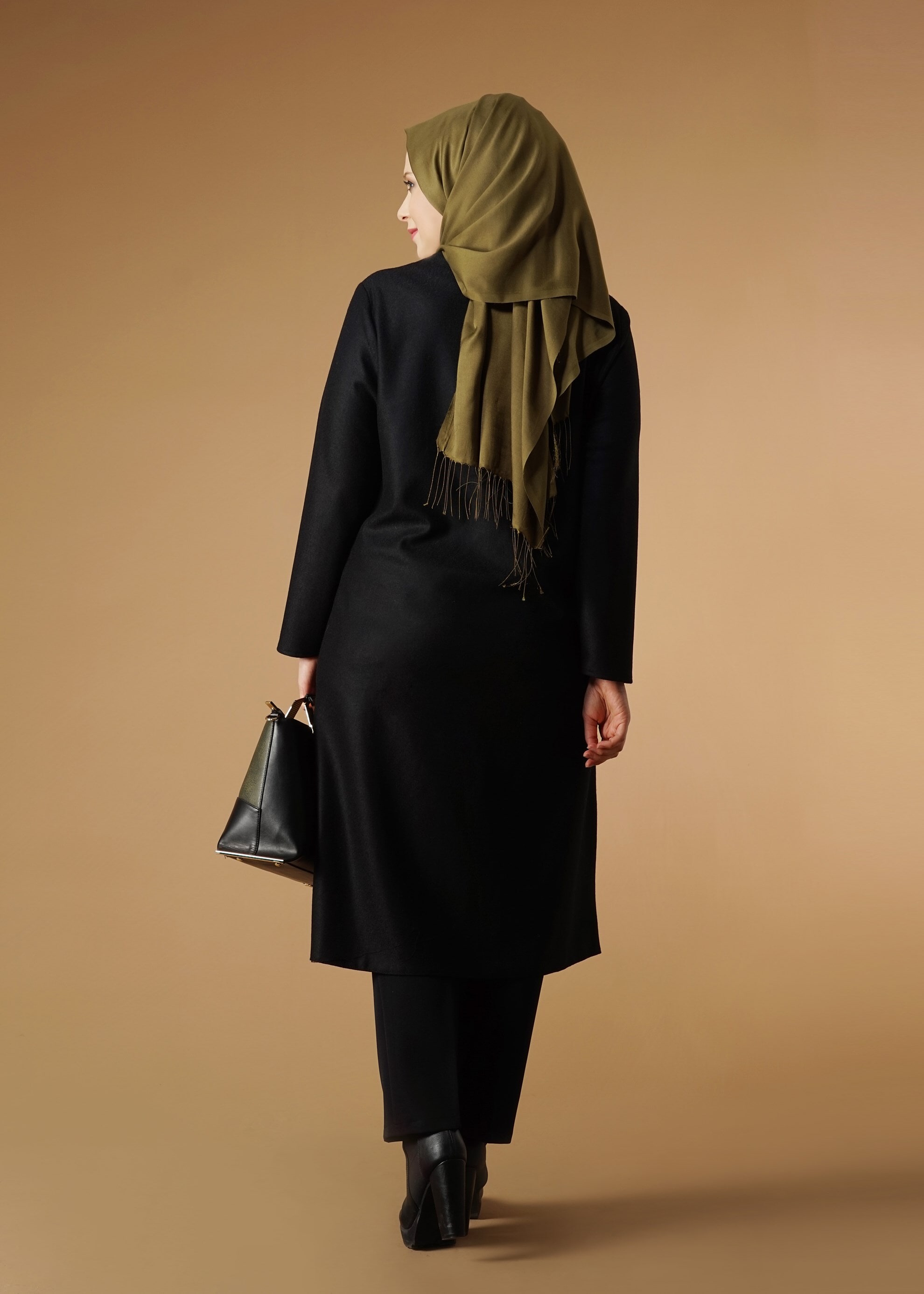 Tesettür giyim SİYAH CEP FERMUARLI TUNİK 2650