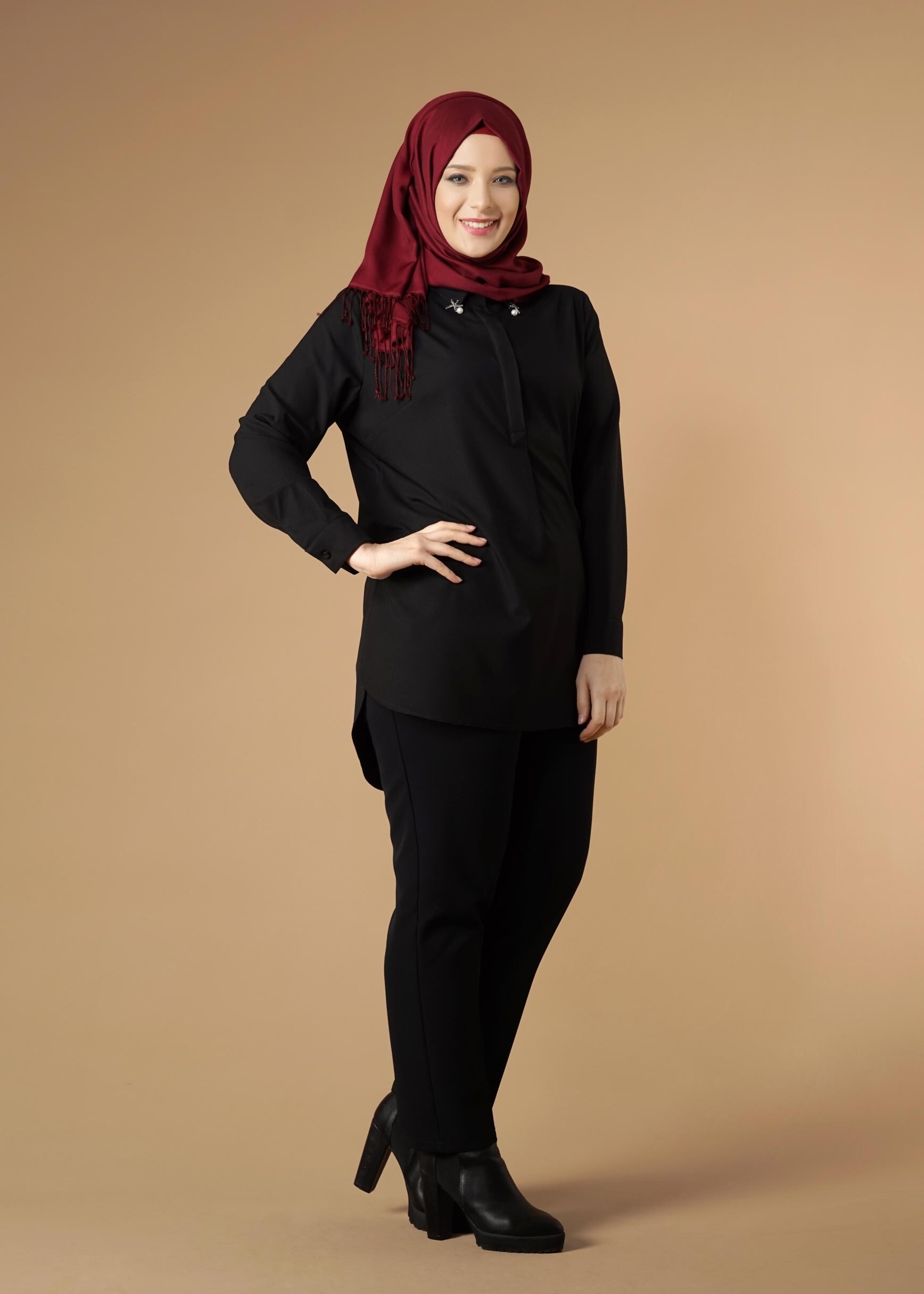 Tesettür giyim SİYAH ERKEK YAKA TUNİK 2656