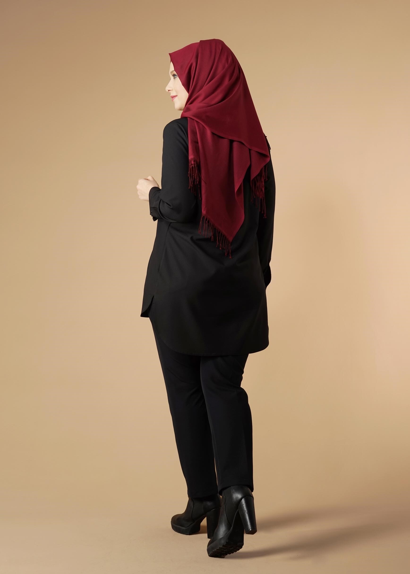 Tesettür giyim SİYAH ERKEK YAKA TUNİK 2656