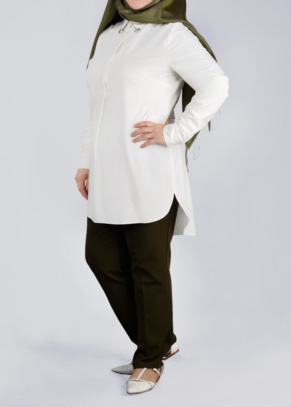 Tesettür giyim BEYAZ ERKEK YAKA TUNİK 2656