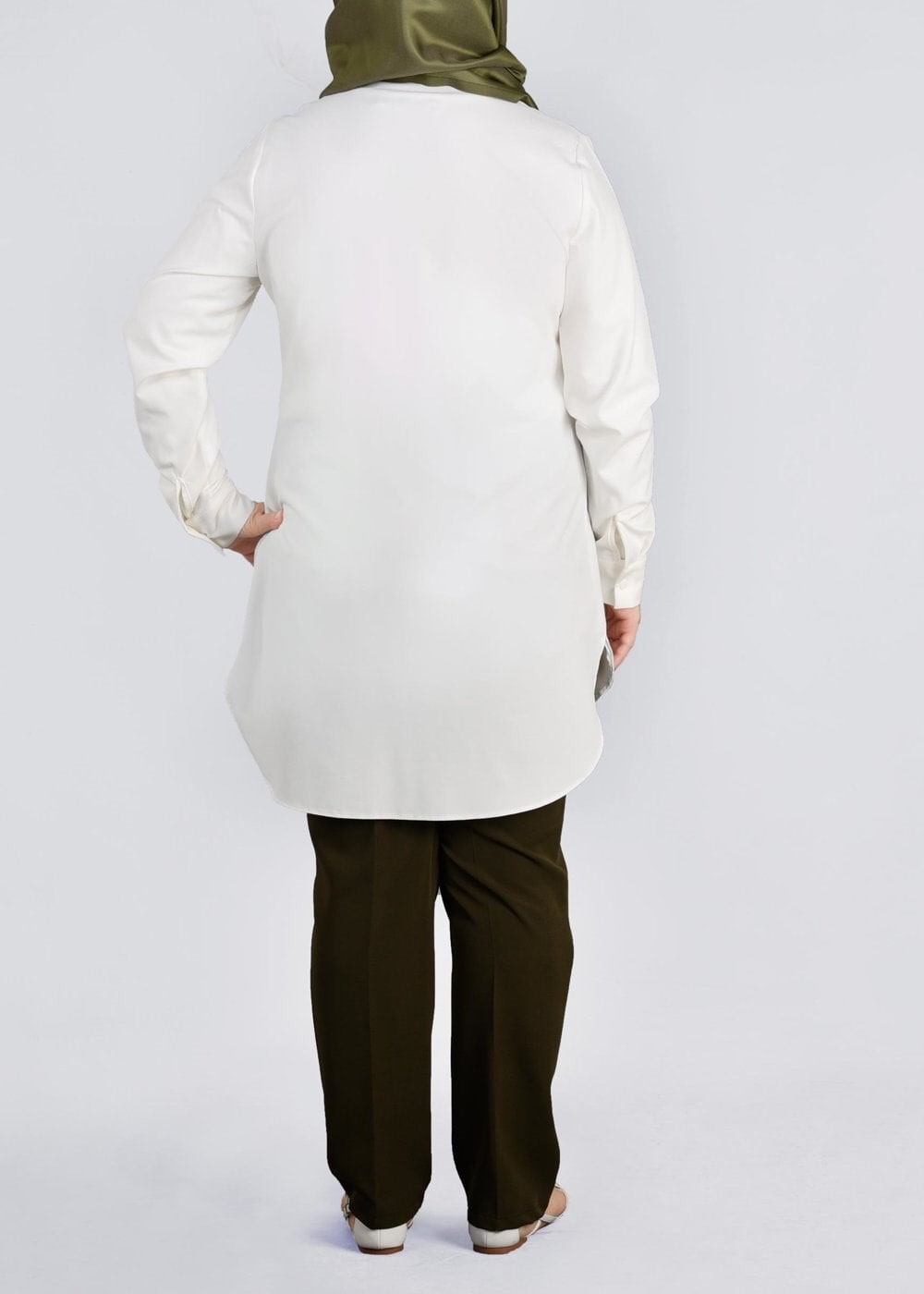 Tesettür giyim BEYAZ ERKEK YAKA TUNİK 2656