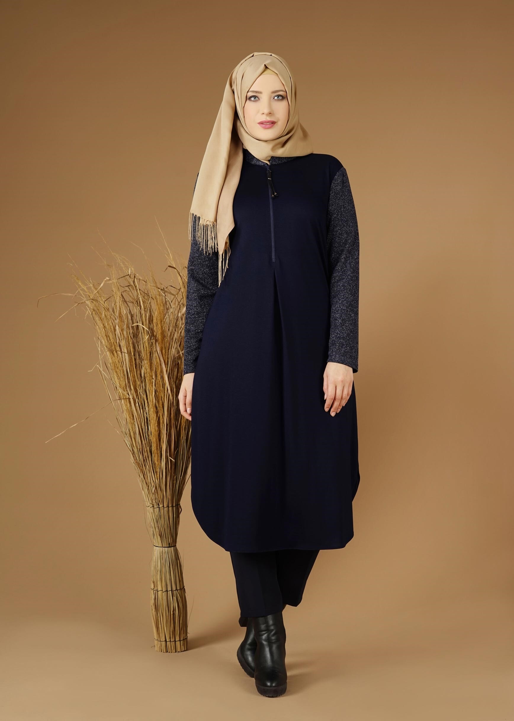 Tesettür giyim LACİVERT YAKASI FERMUAR DETAYLI TUNİK 2659