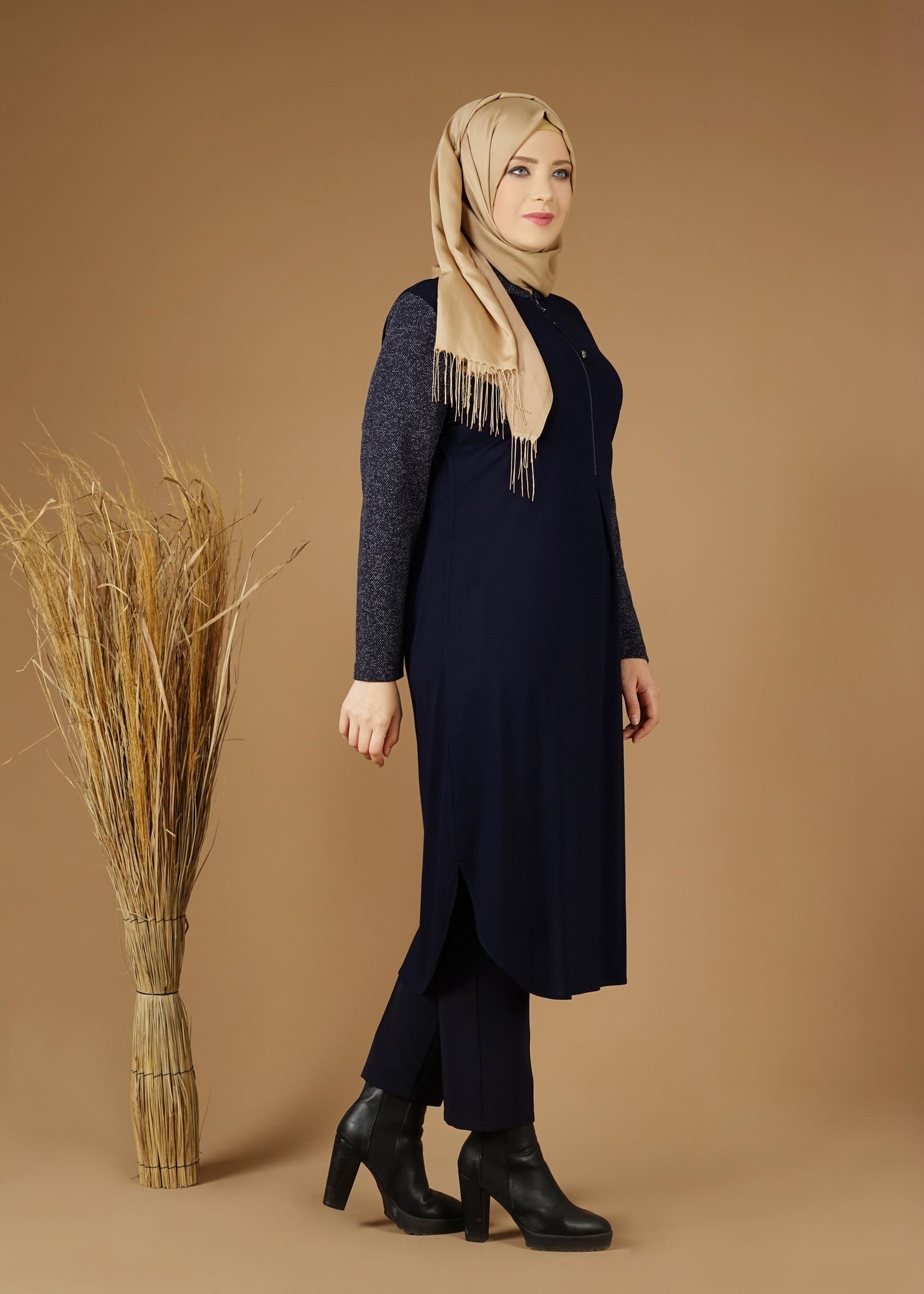 Tesettür giyim LACİVERT YAKASI FERMUAR DETAYLI TUNİK 2659