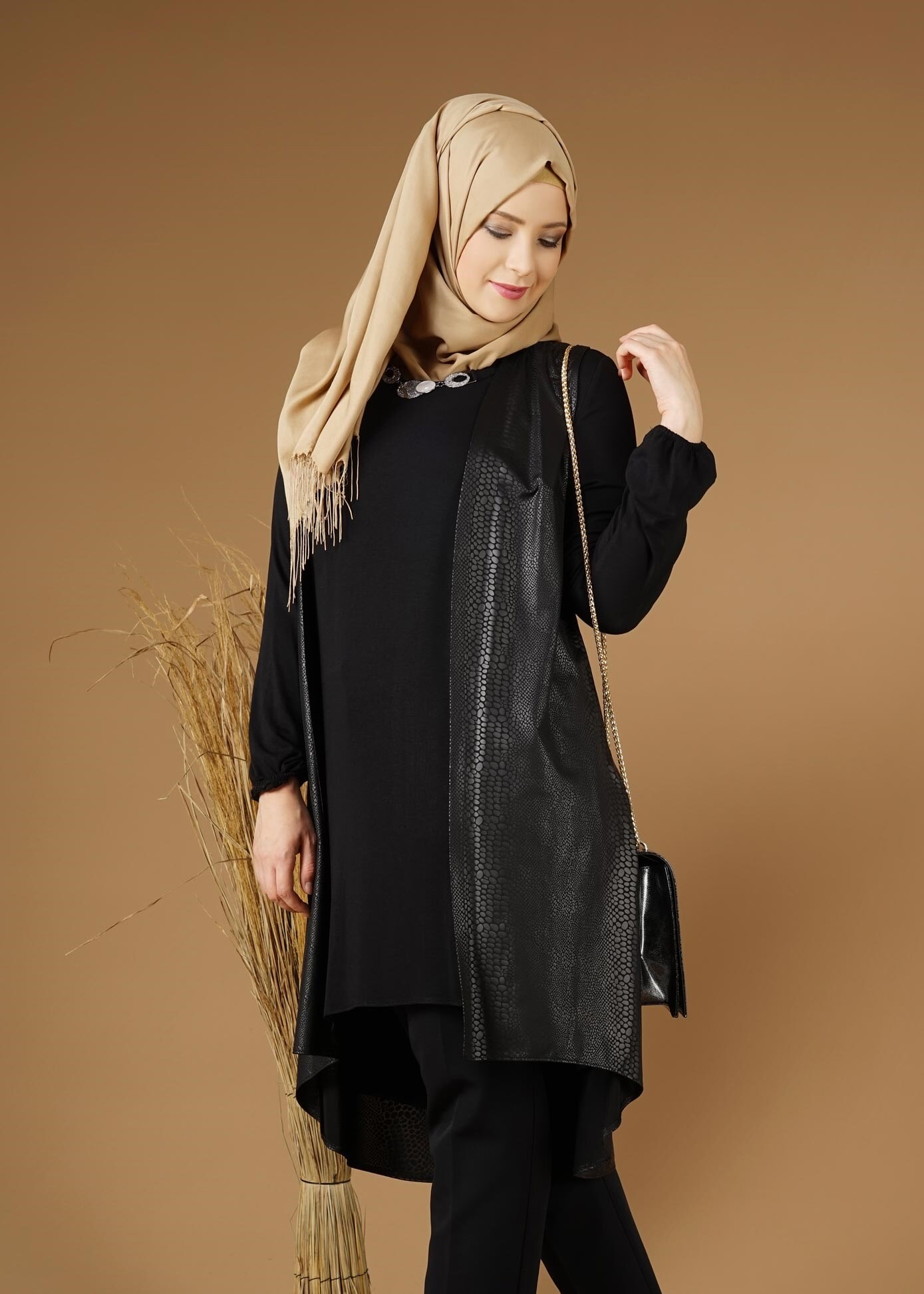 Tesettür giyim SİYAH 2663 TUNİK