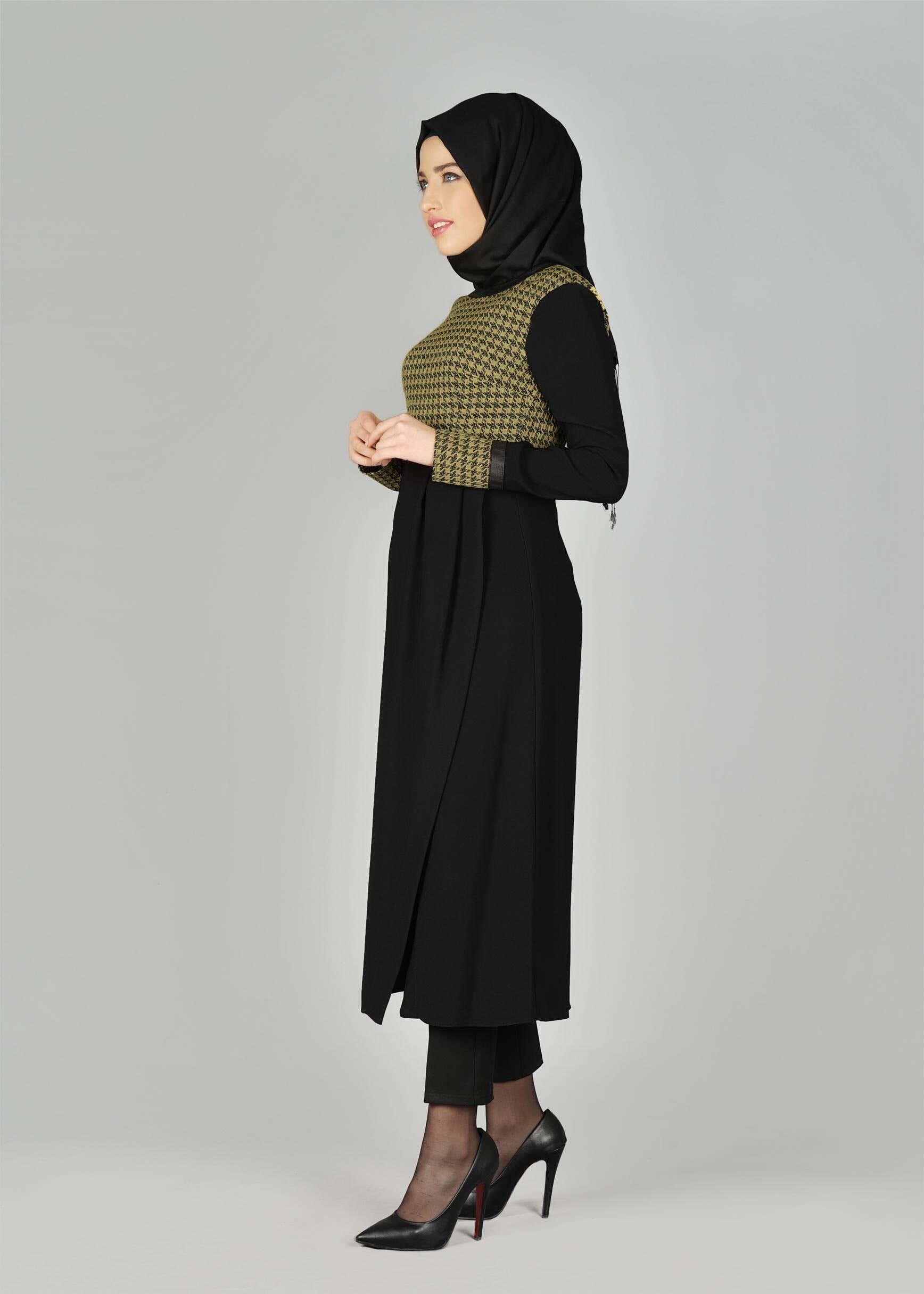 Tesettür giyim YEŞİL KAZAYAĞI DESENLİ PİLELİ TUNİK 4021