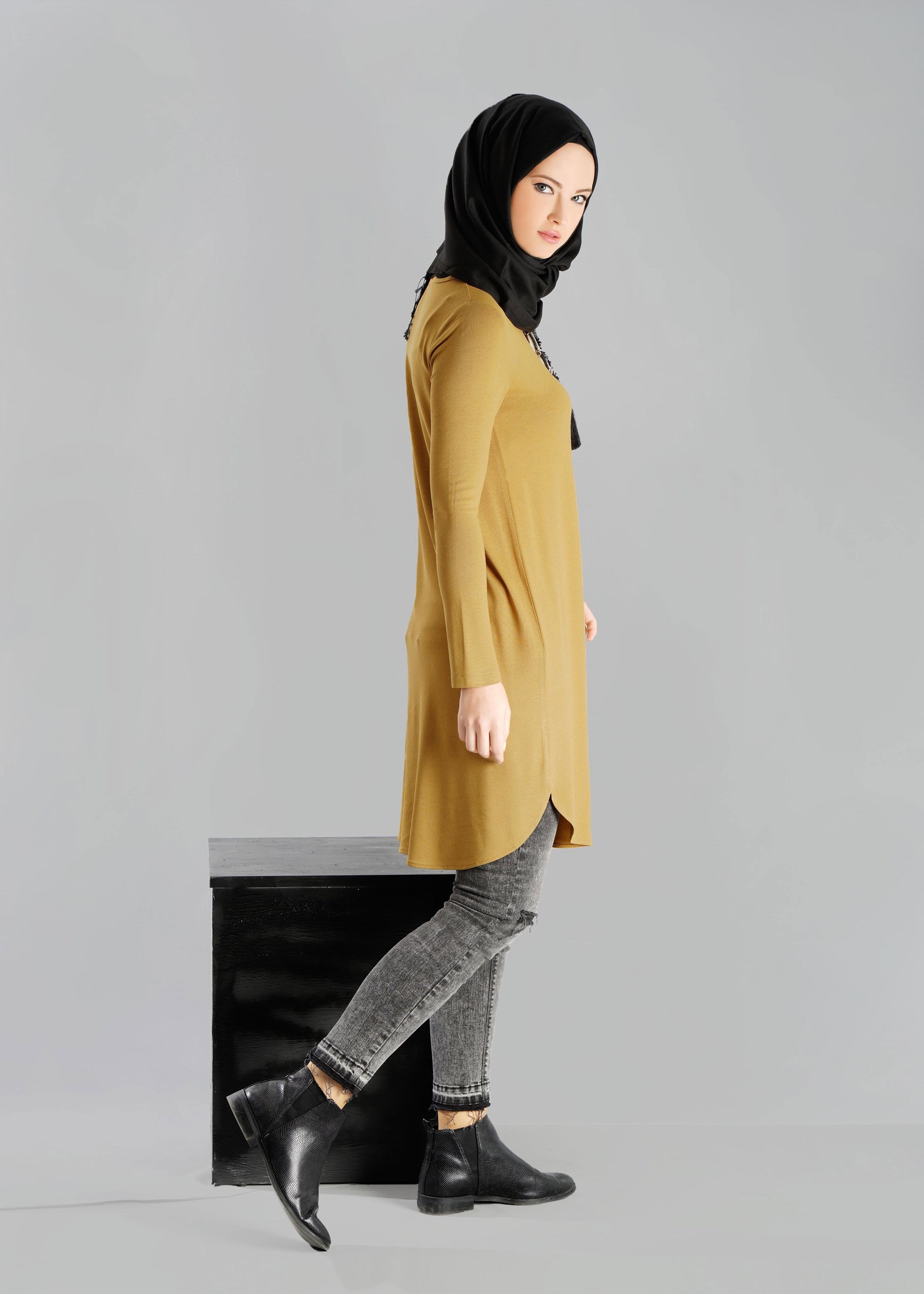 Tesettür giyim SARI DÜZ TUNİK 4709