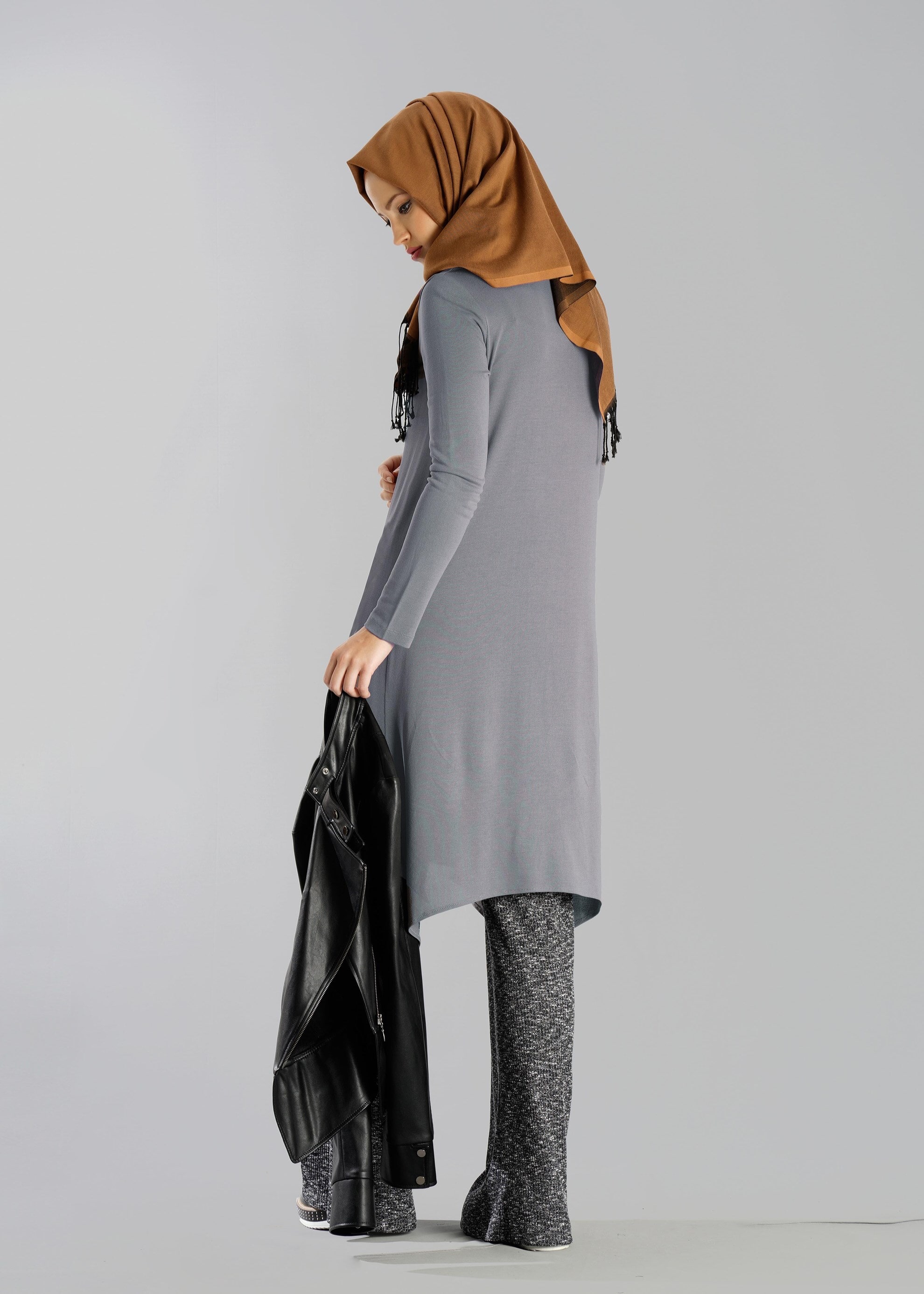 Tesettür giyim GRİ 4712 TUNİK