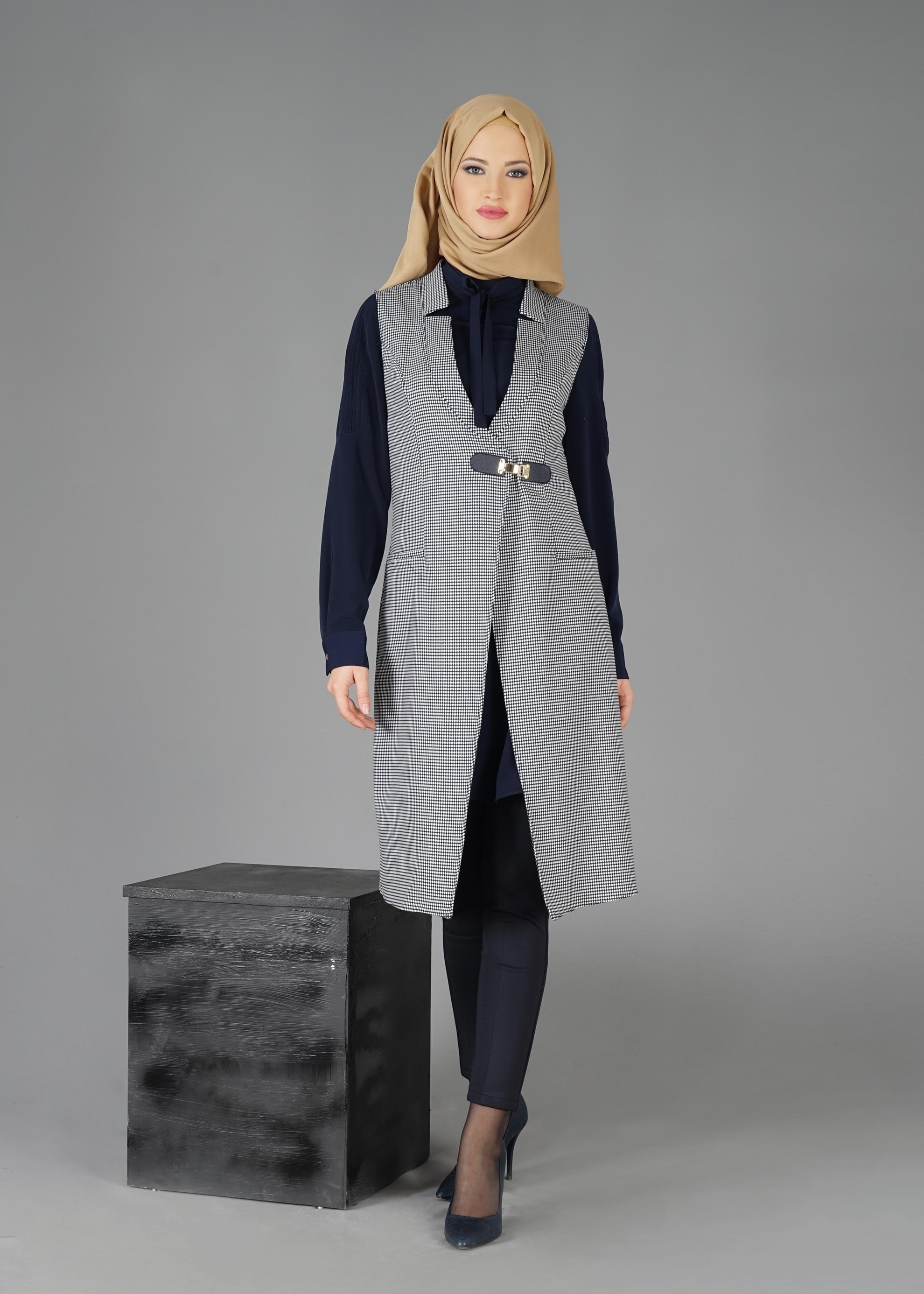 Tesettür giyim LACİVERT 4728 TUNİK