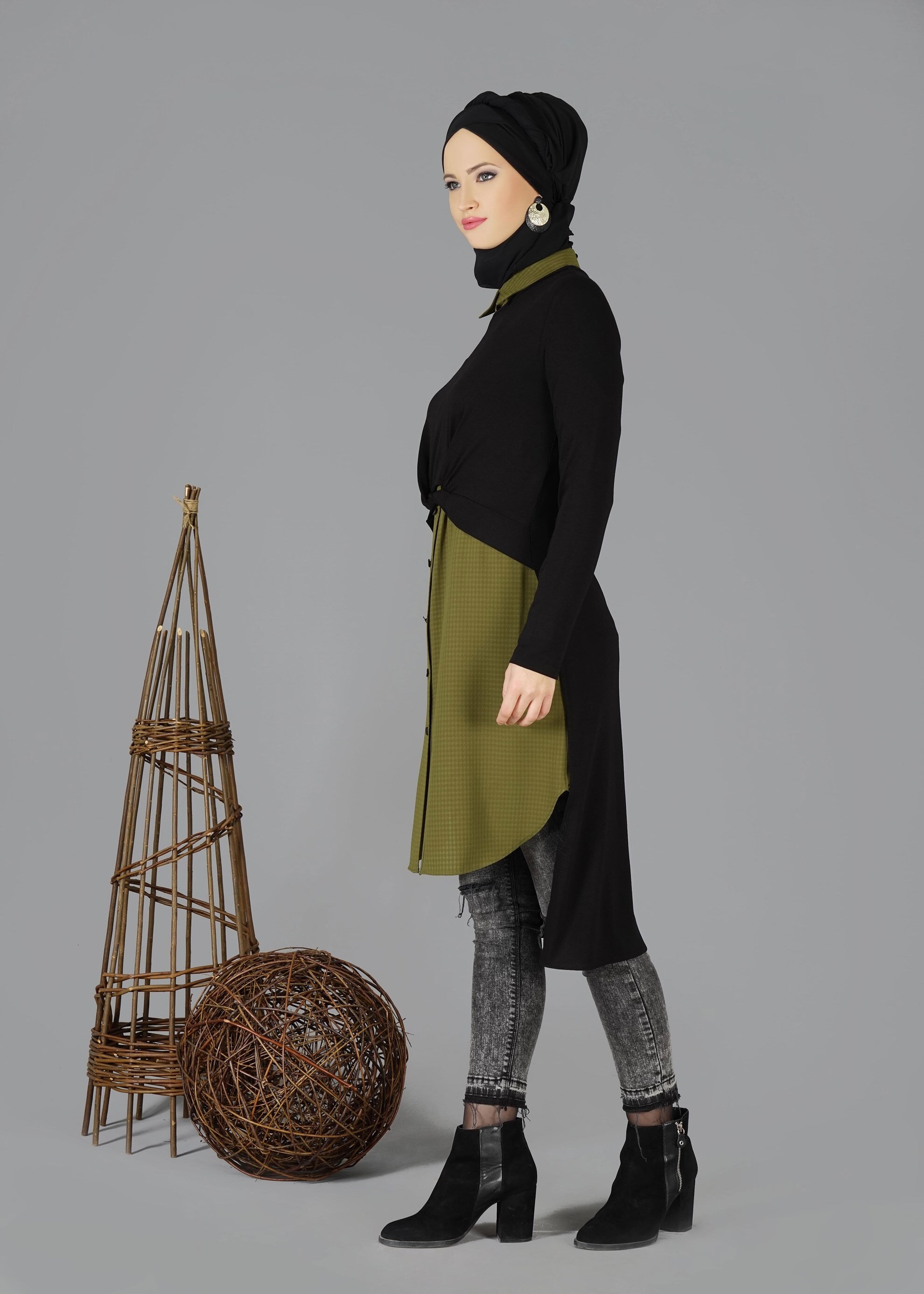 Tesettür giyim YEŞİL PARÇA DETAYLI 2&prime;li TUNİK 4730