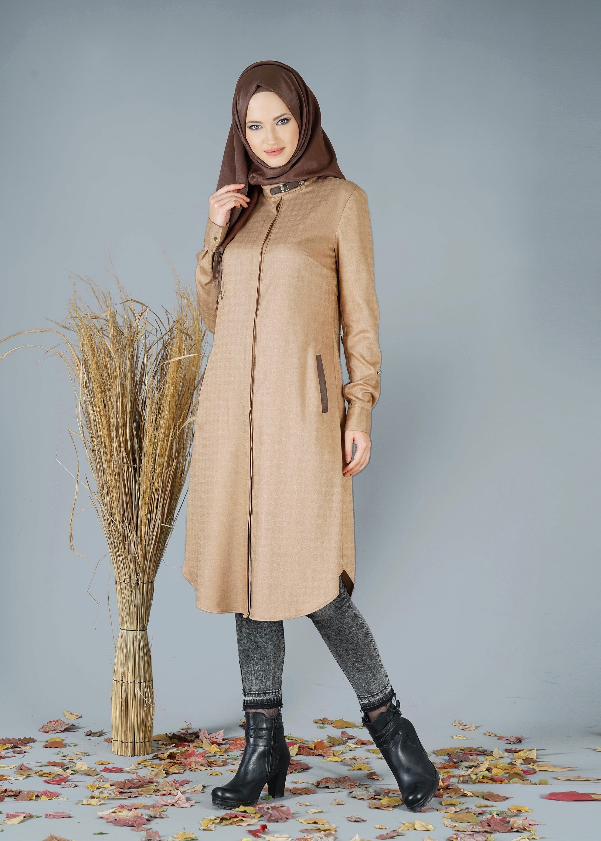 Tesettür giyim KAHVE DOKULU CEPLİ TUNİK 4732